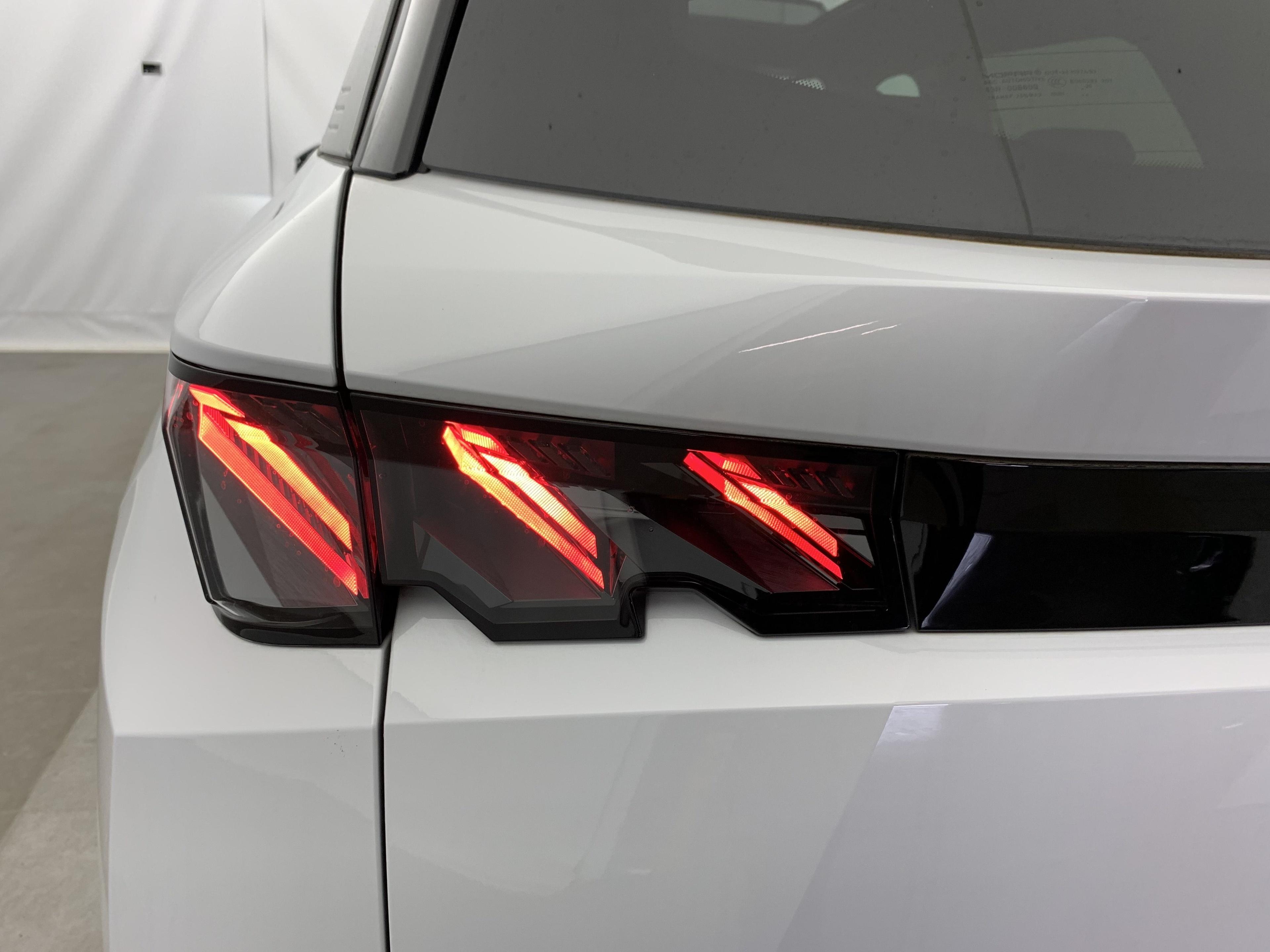 Peugeot 5008 Hybrid 145 e-DCS6 GT