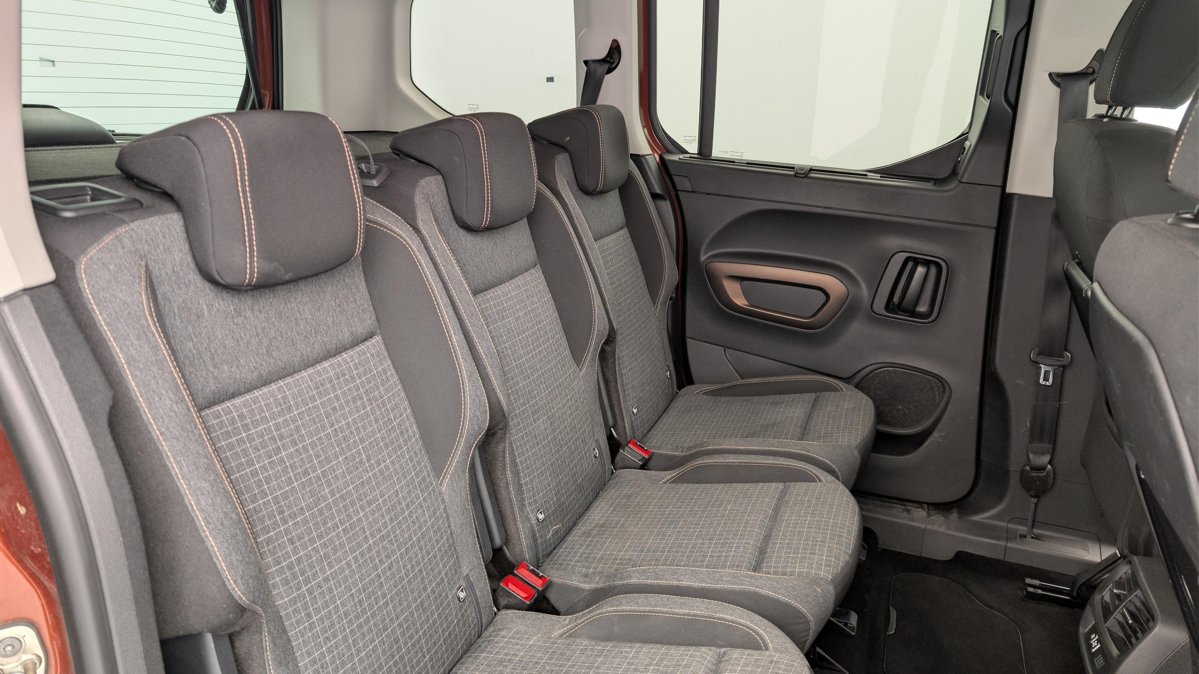 Peugeot Rifter Standard BlueHDi 130 S&S EAT8 GT Line