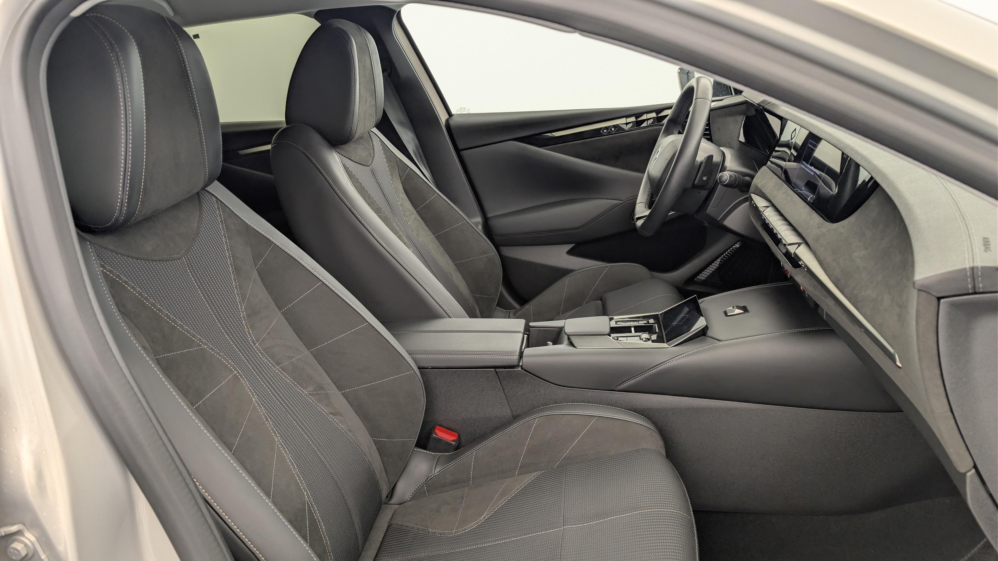 ds DS4 BlueHDi 130 EAT8 Etoile - Alcantara