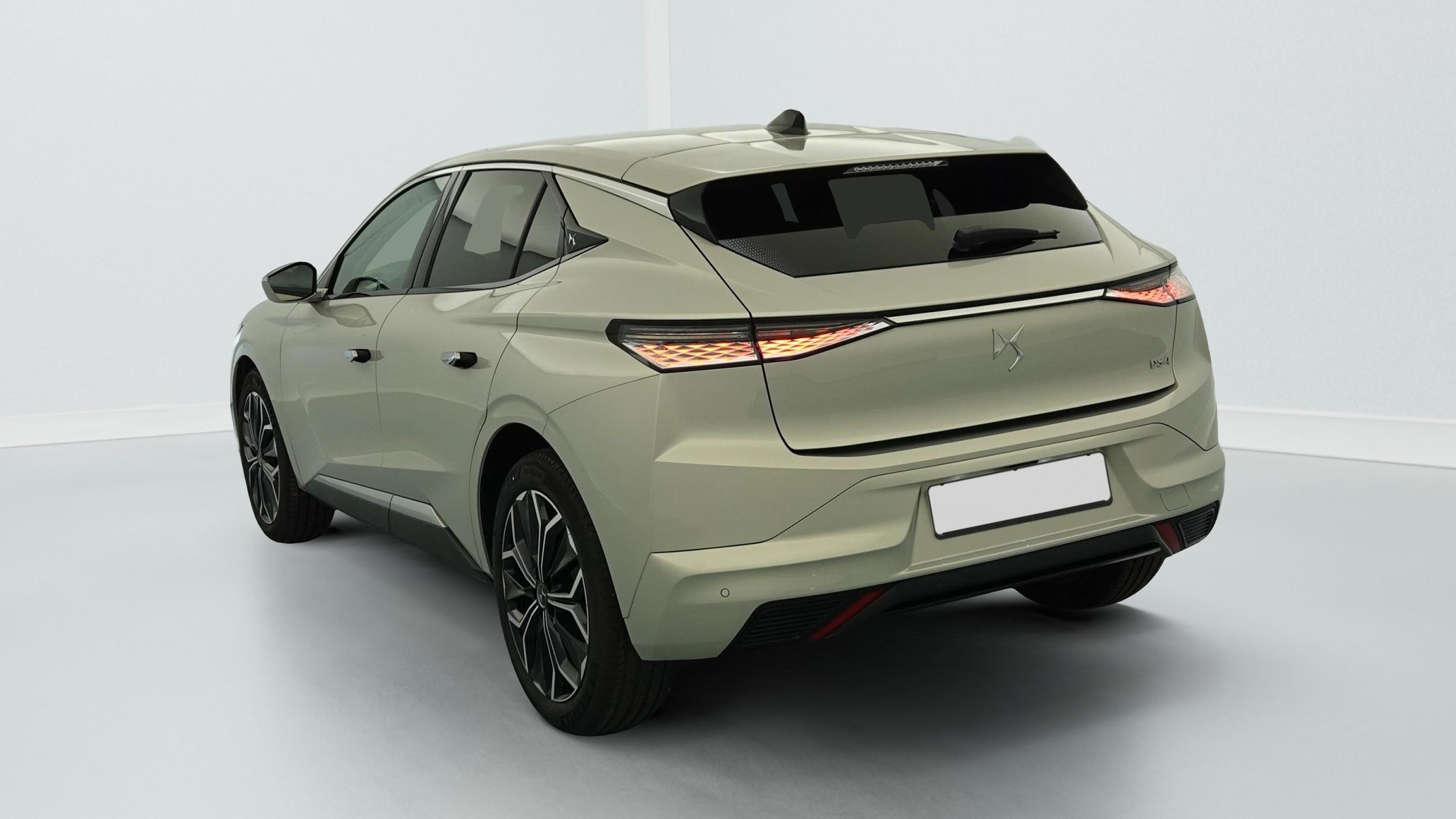 ds DS4 BlueHDi 130 EAT8 Etoile - Alcantara