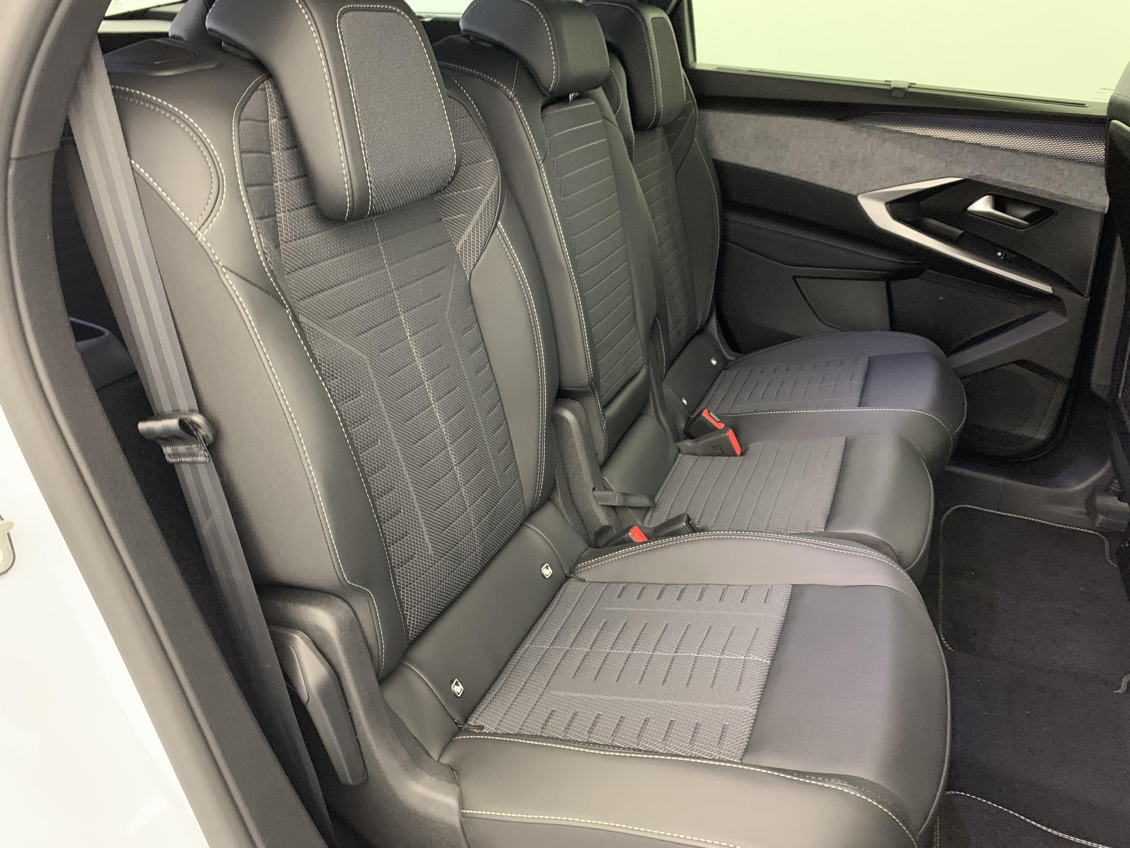 Peugeot 5008 Hybrid 145 e-DCS6 GT