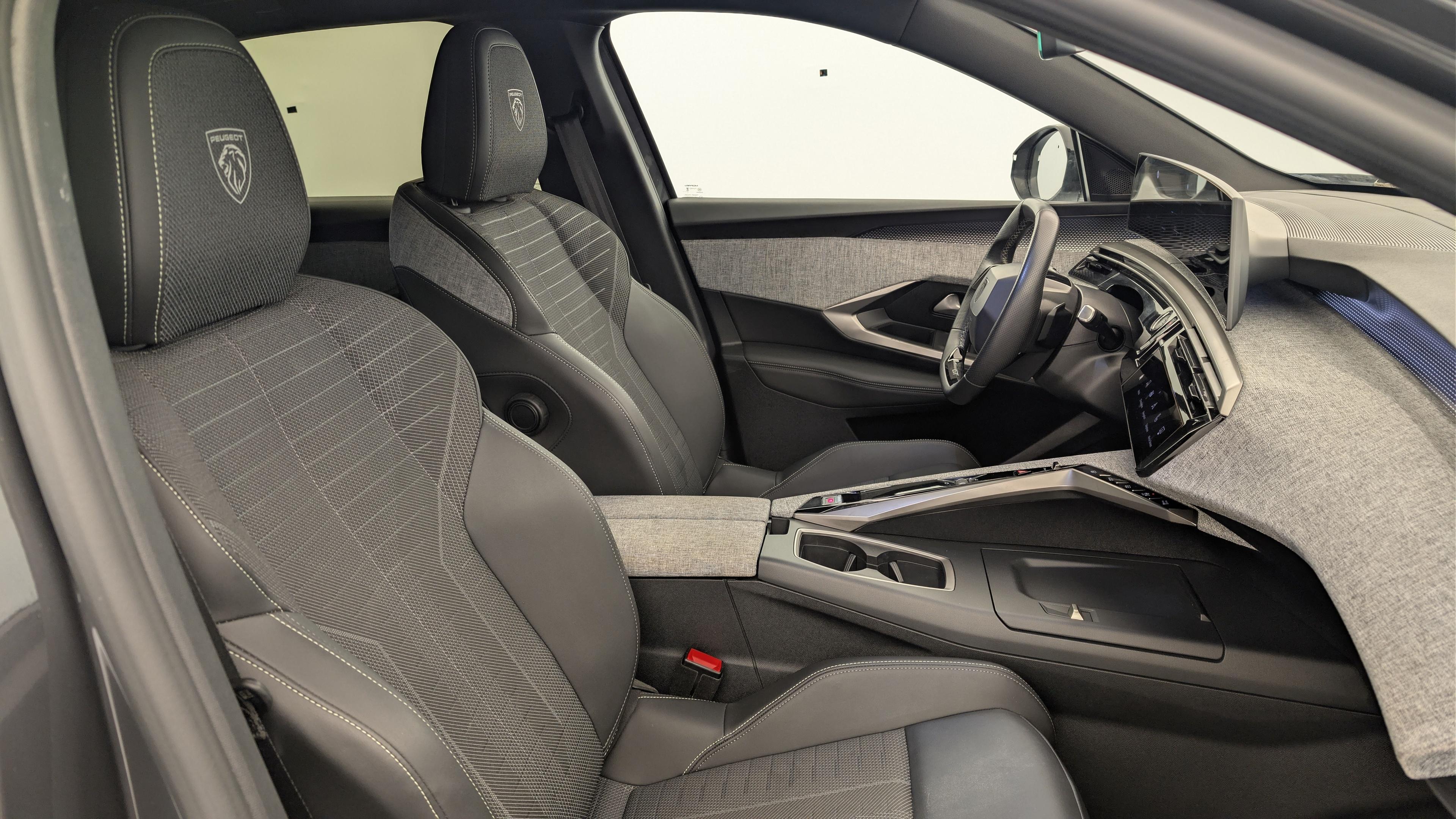 Peugeot 3008 Hybrid 145 e-DCS6 GT