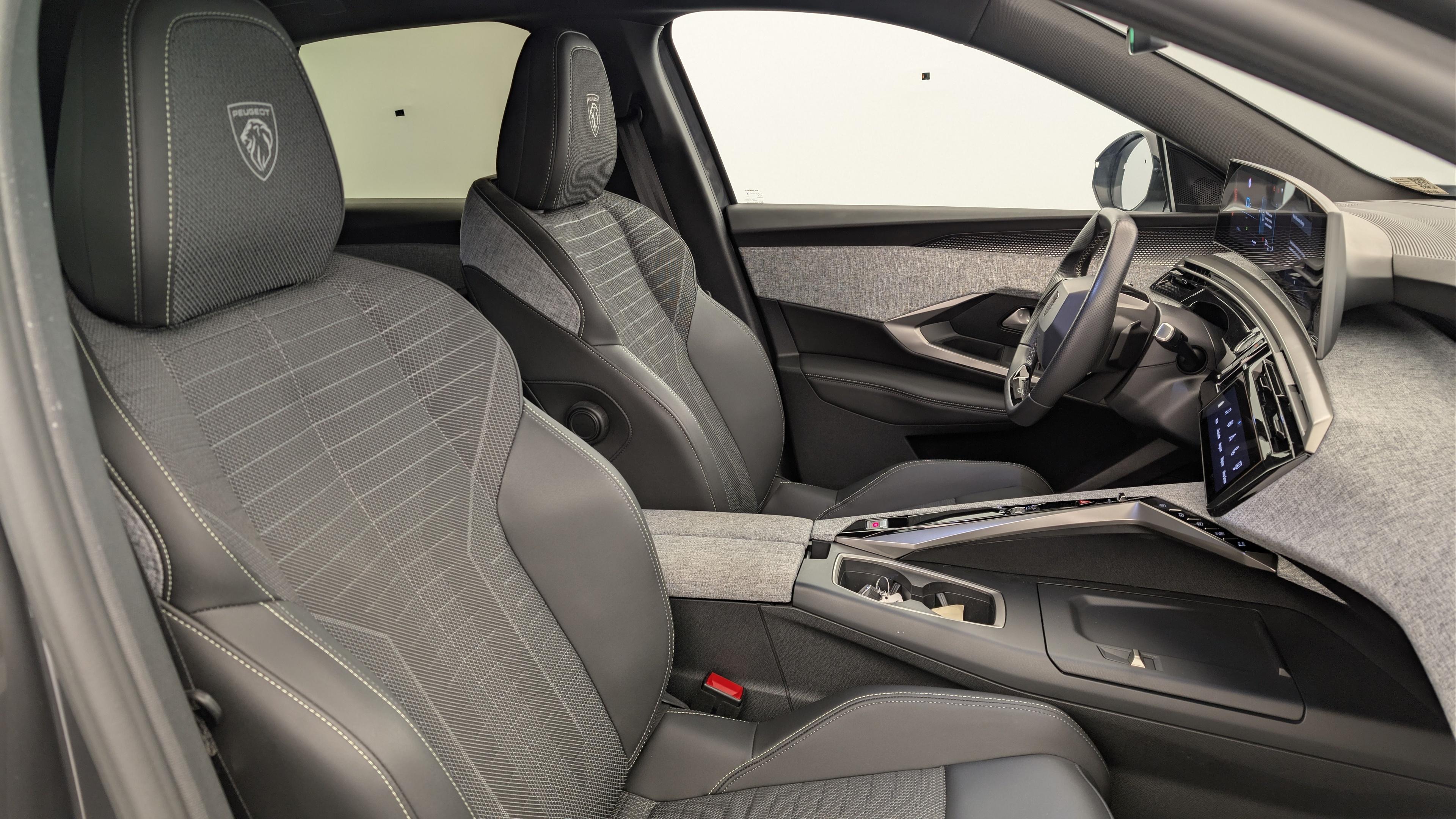 Peugeot 3008 Hybrid 145 e-DCS6 GT
