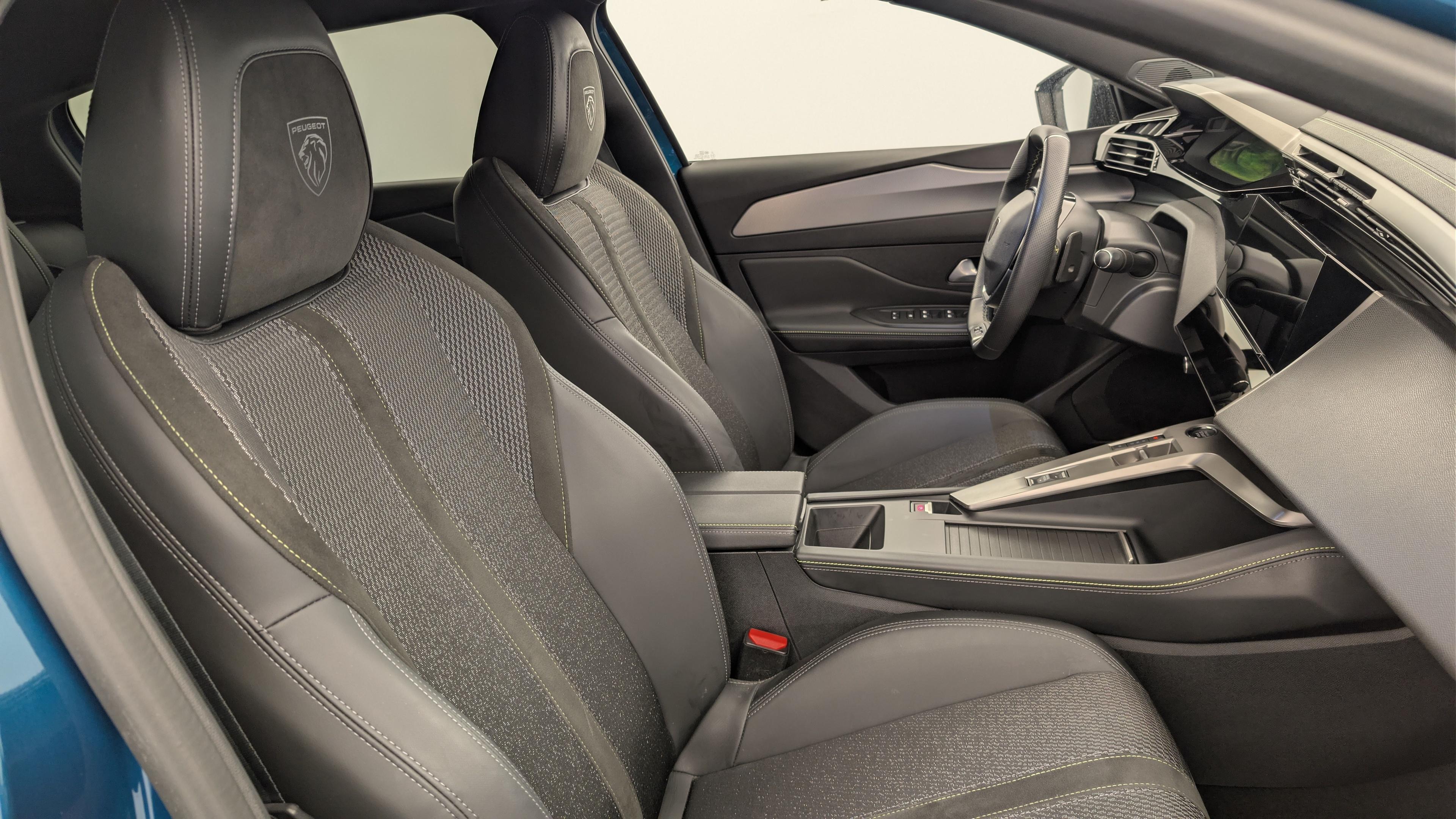 Peugeot 408 Hybrid 145 e-DCS6 GT