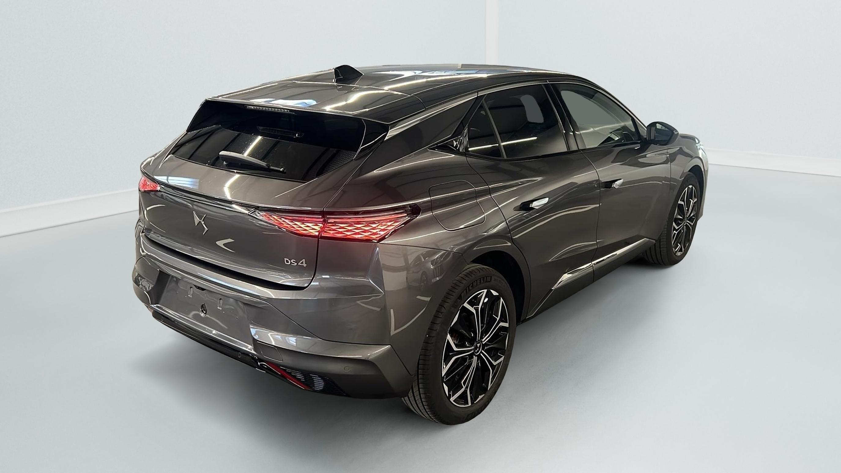 ds DS4 BlueHDi 130 EAT8 Etoile - Alcantara