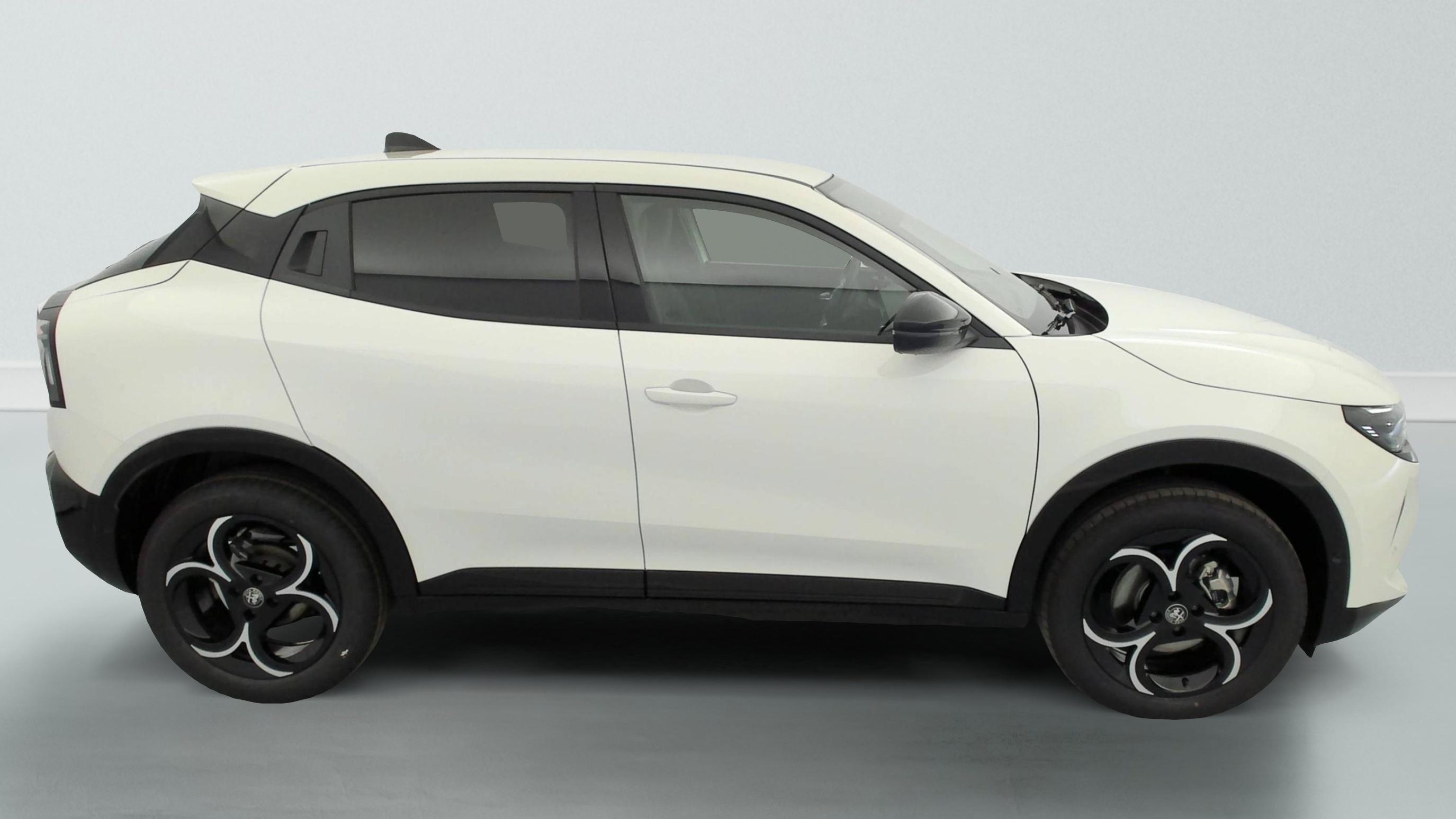 alfa romeo Junior 1.2 Ibrida 145 ch e-DCT6 Ti