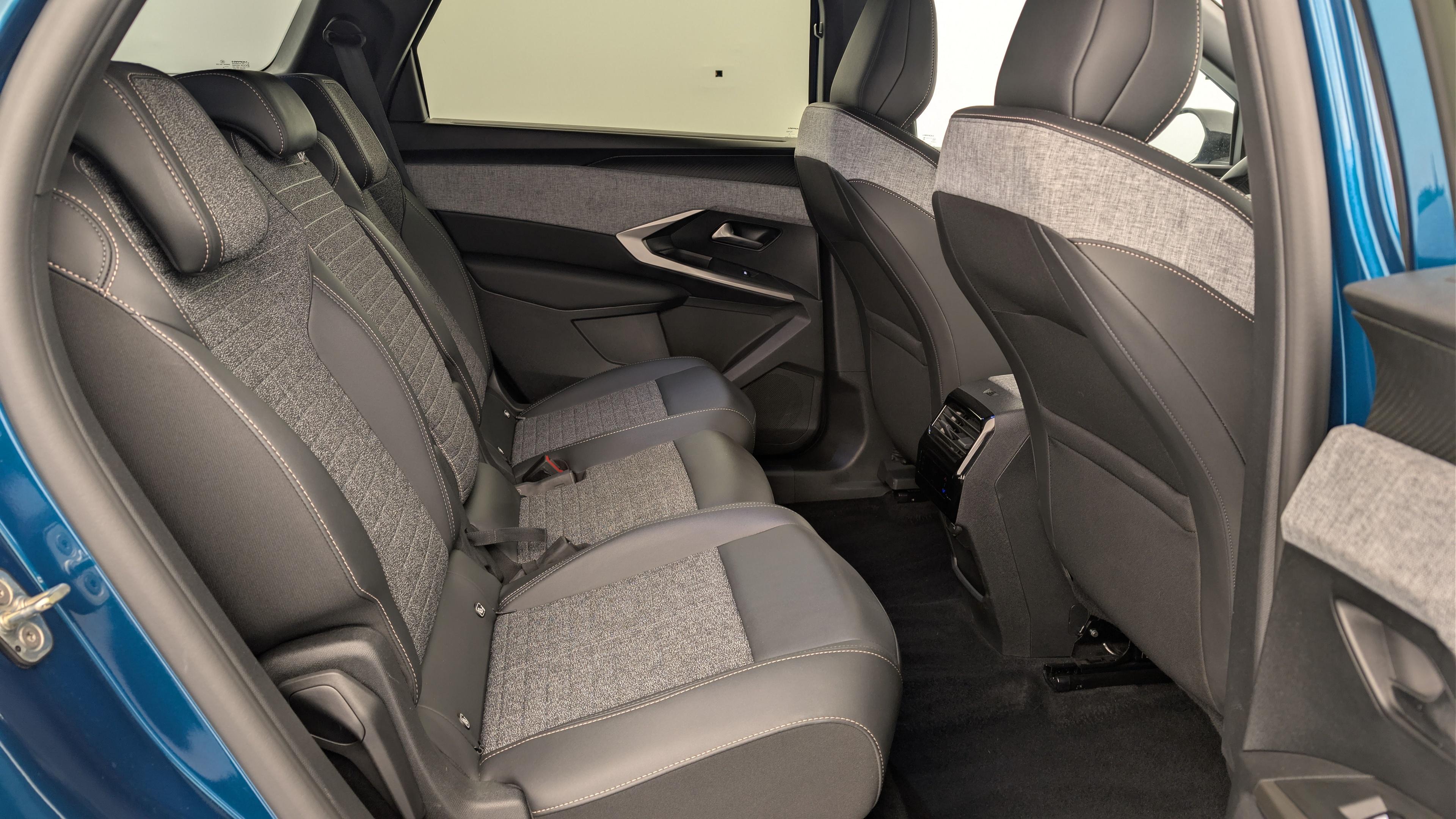 Peugeot 5008 HYBRID 145 CH E-DCS6 ALLURE
