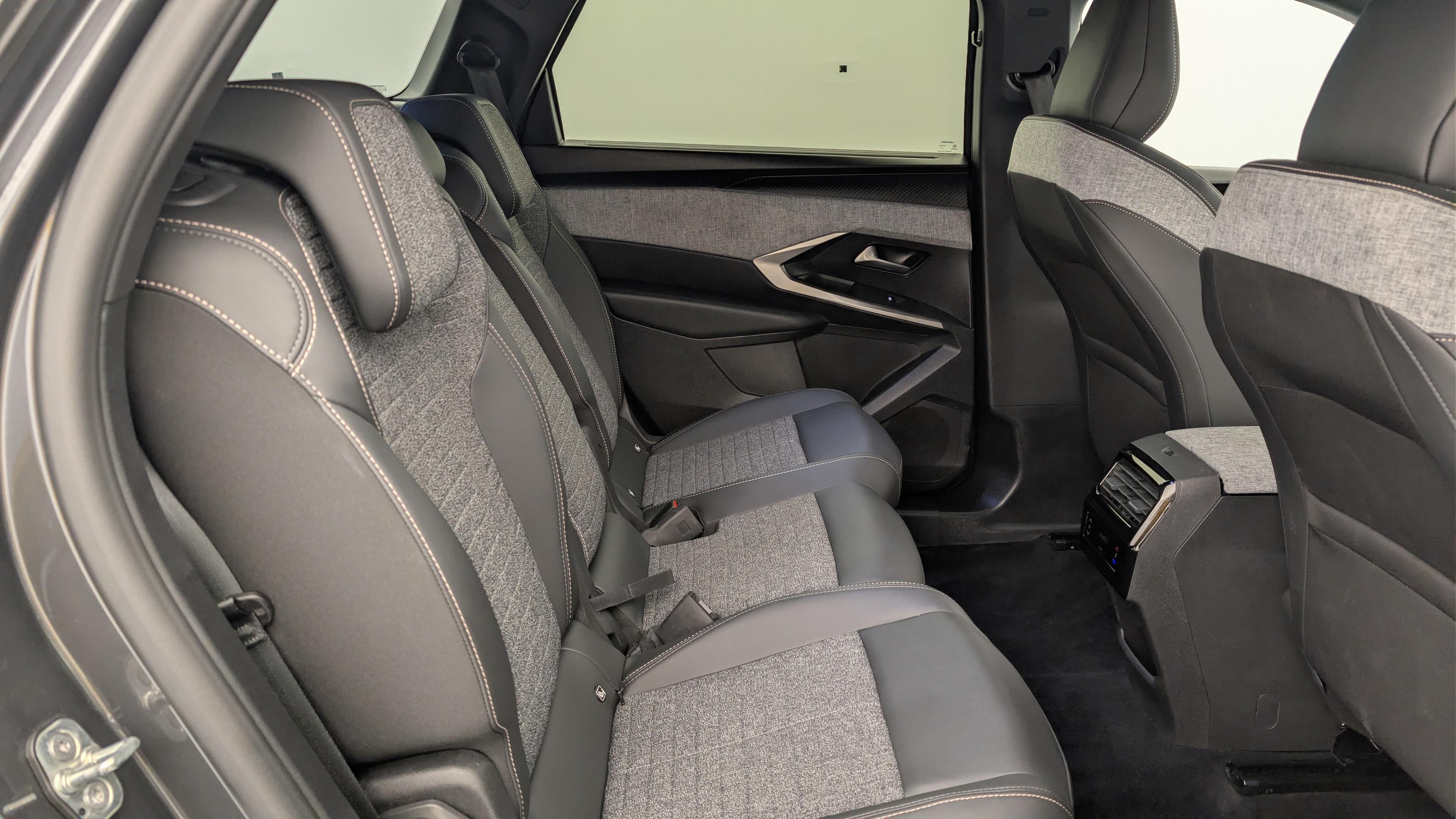 Peugeot 5008 HYBRID 145 CH E-DCS6 ALLURE