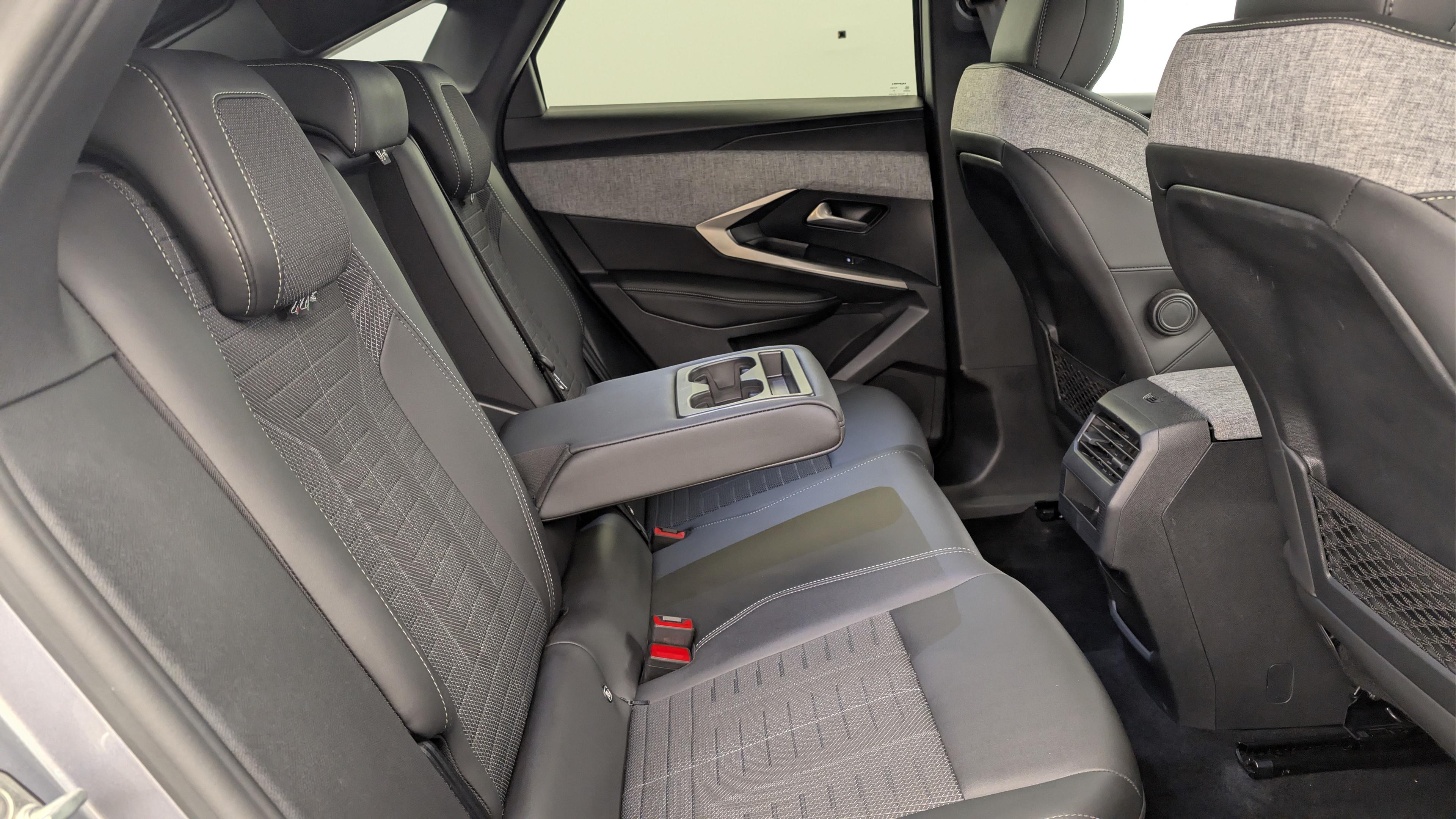Peugeot 3008 Hybrid 145 e-DCS6 GT