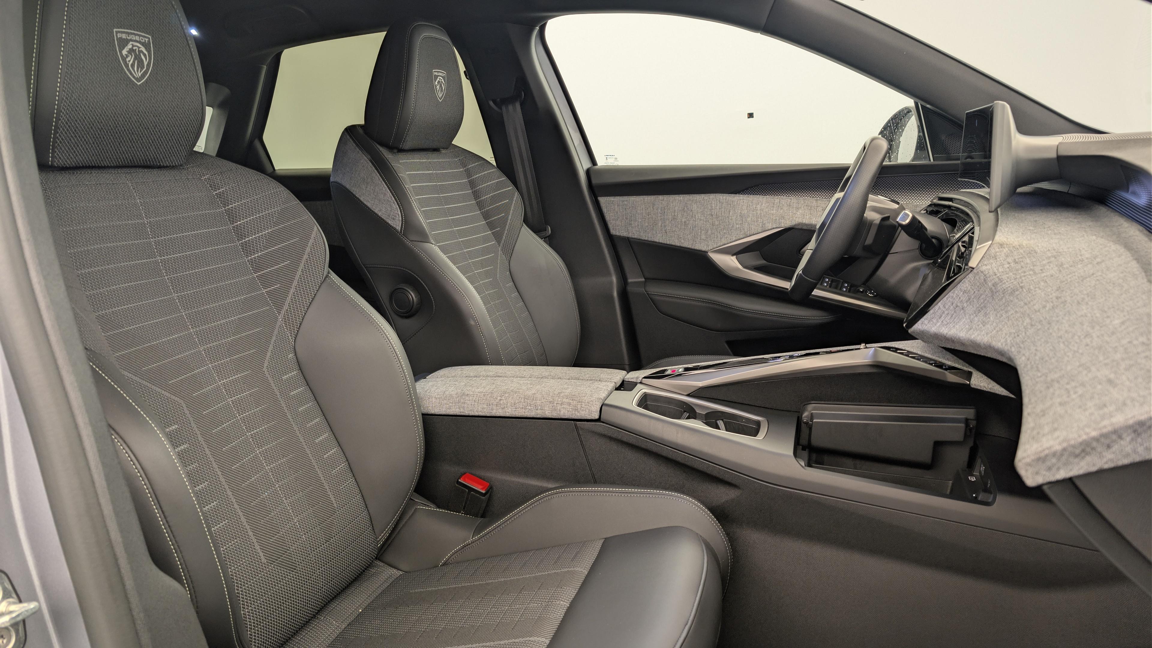 Peugeot 3008 Hybrid 145 e-DCS6 GT