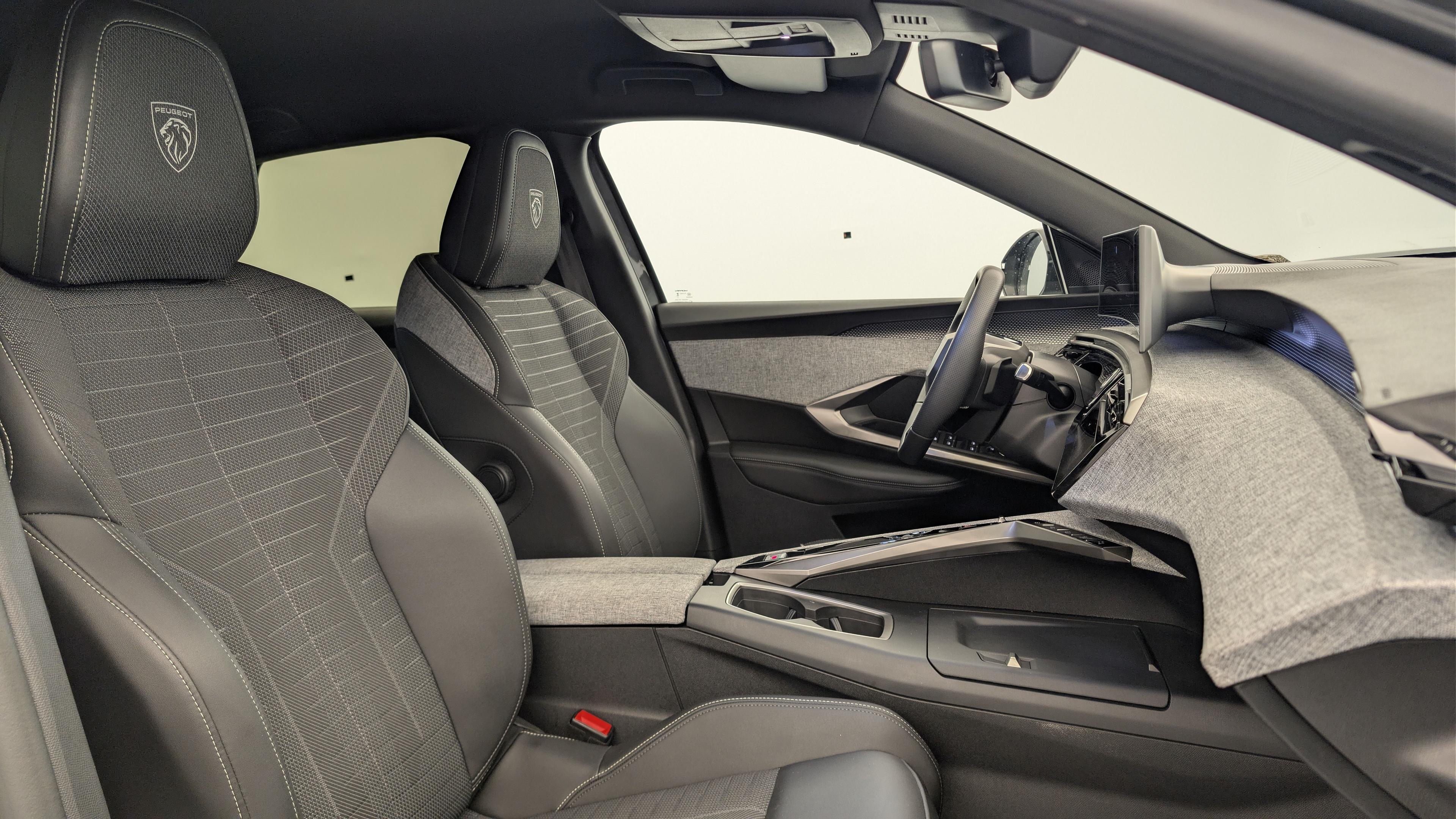 Peugeot 3008 Hybrid 145 e-DCS6 GT