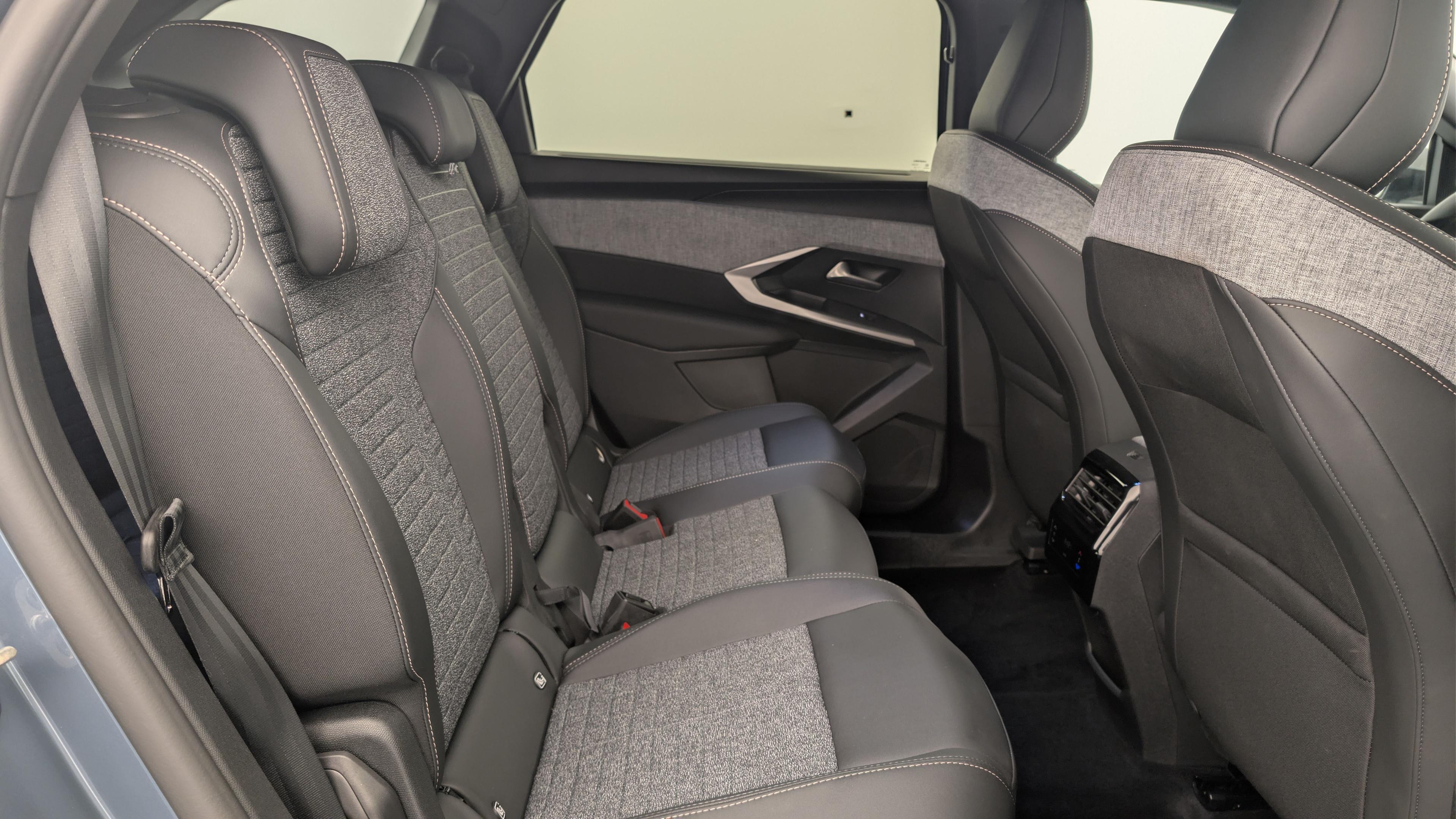 Peugeot 5008 HYBRID 145 CH E-DCS6 ALLURE