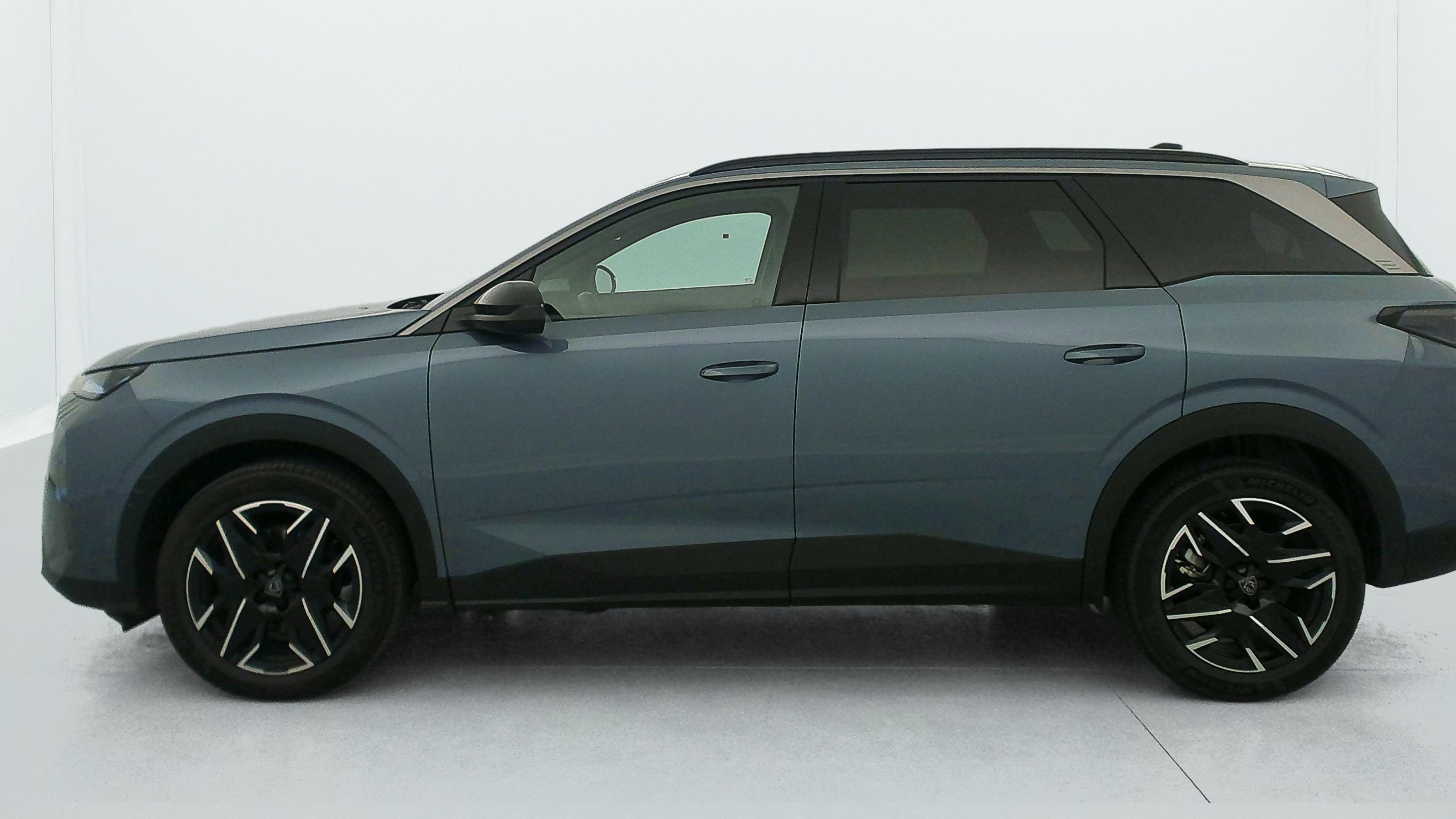 Peugeot 5008 HYBRID 145 CH E-DCS6 ALLURE