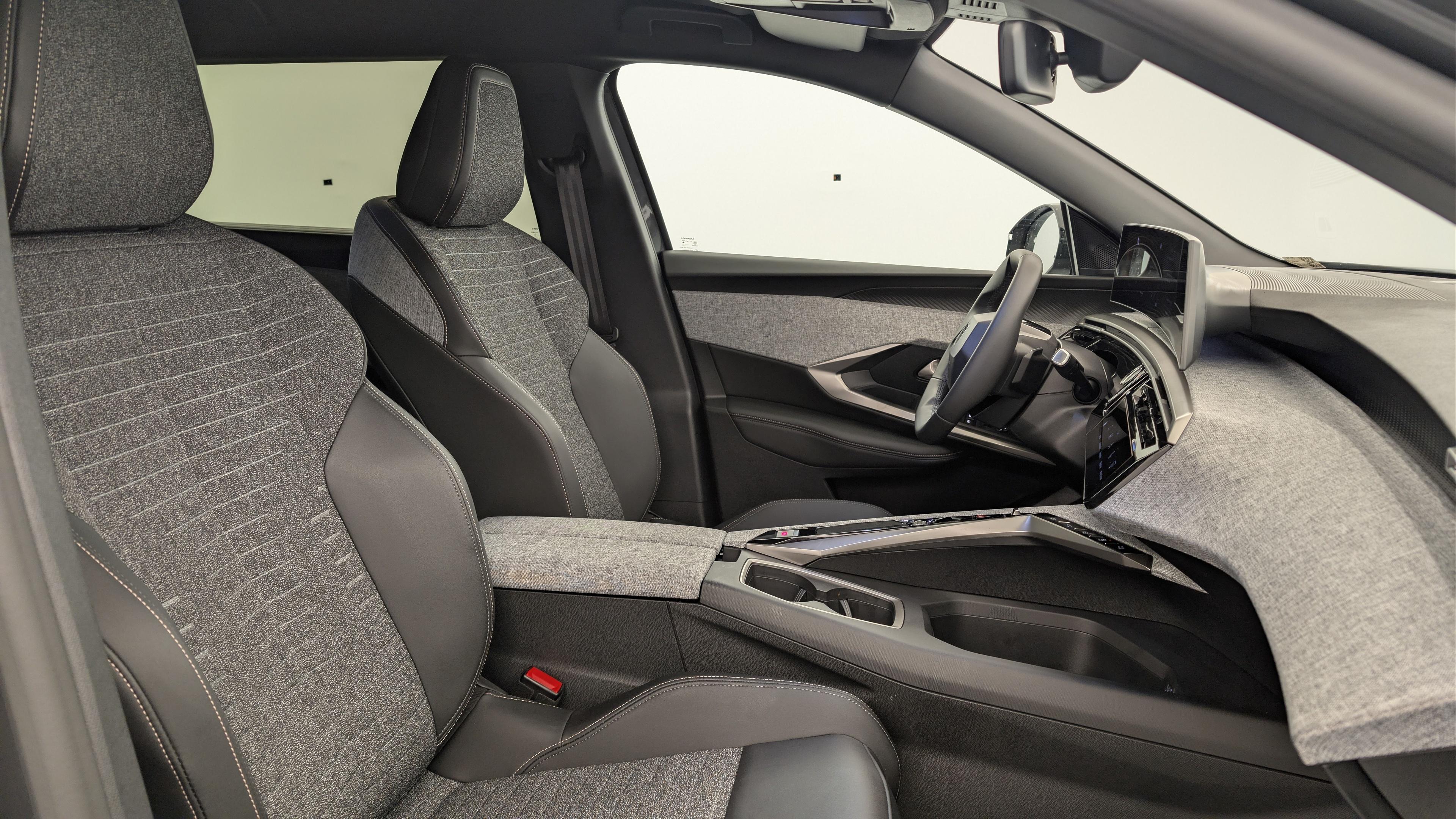 Peugeot 5008 HYBRID 145 CH E-DCS6 ALLURE