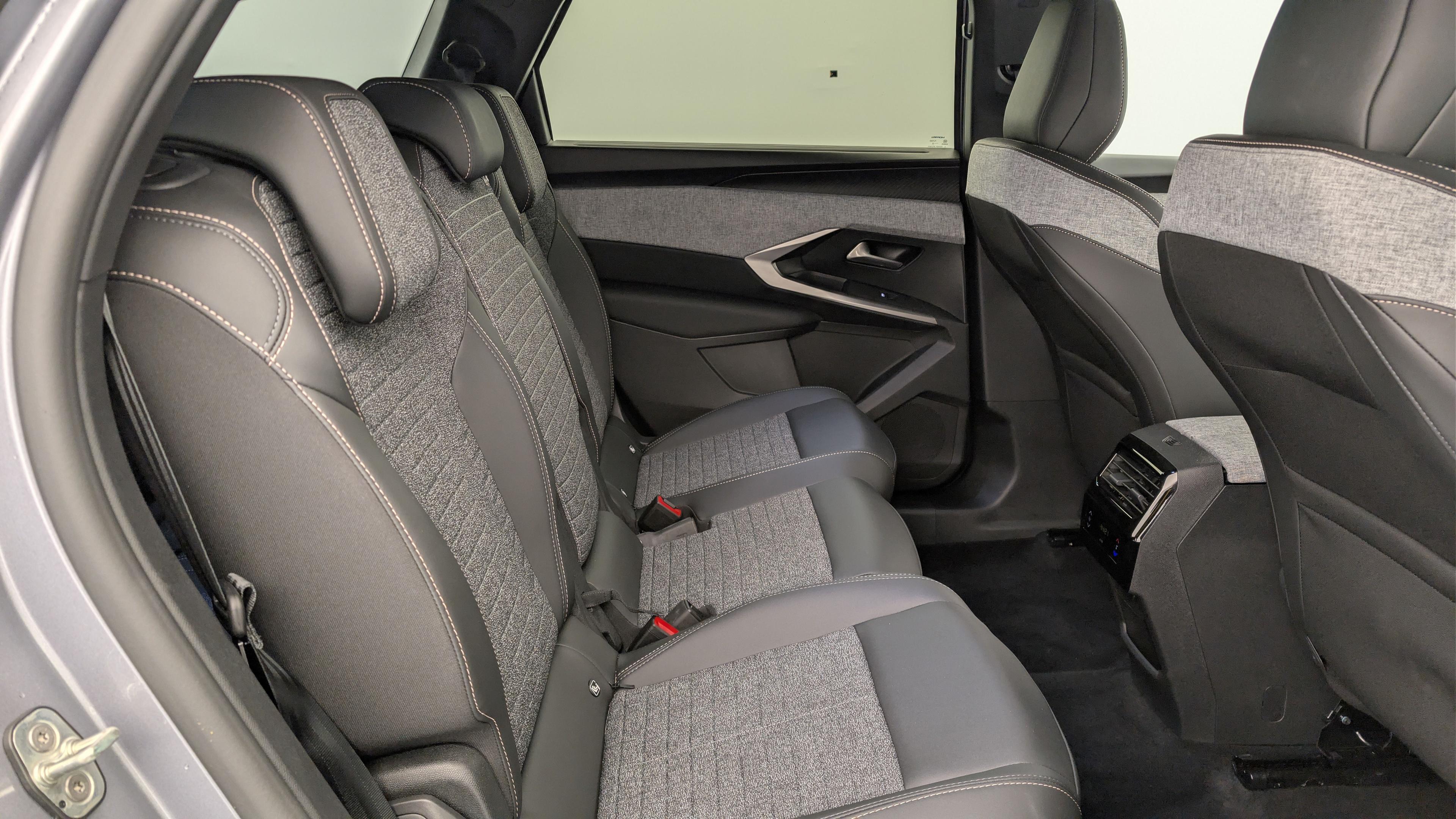 Peugeot 5008 HYBRID 145 CH E-DCS6 ALLURE