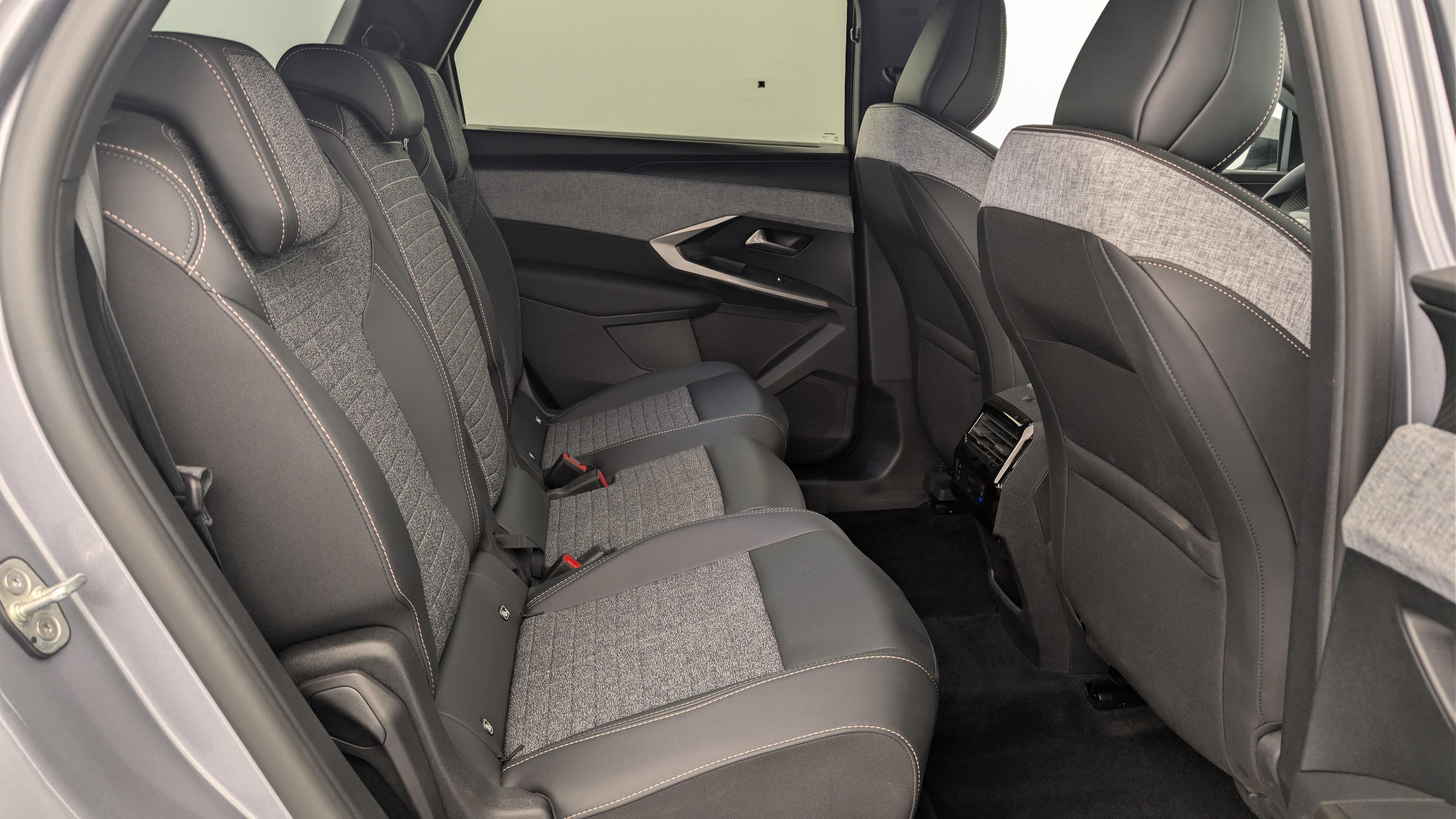 Peugeot 5008 HYBRID 145 CH E-DCS6 ALLURE