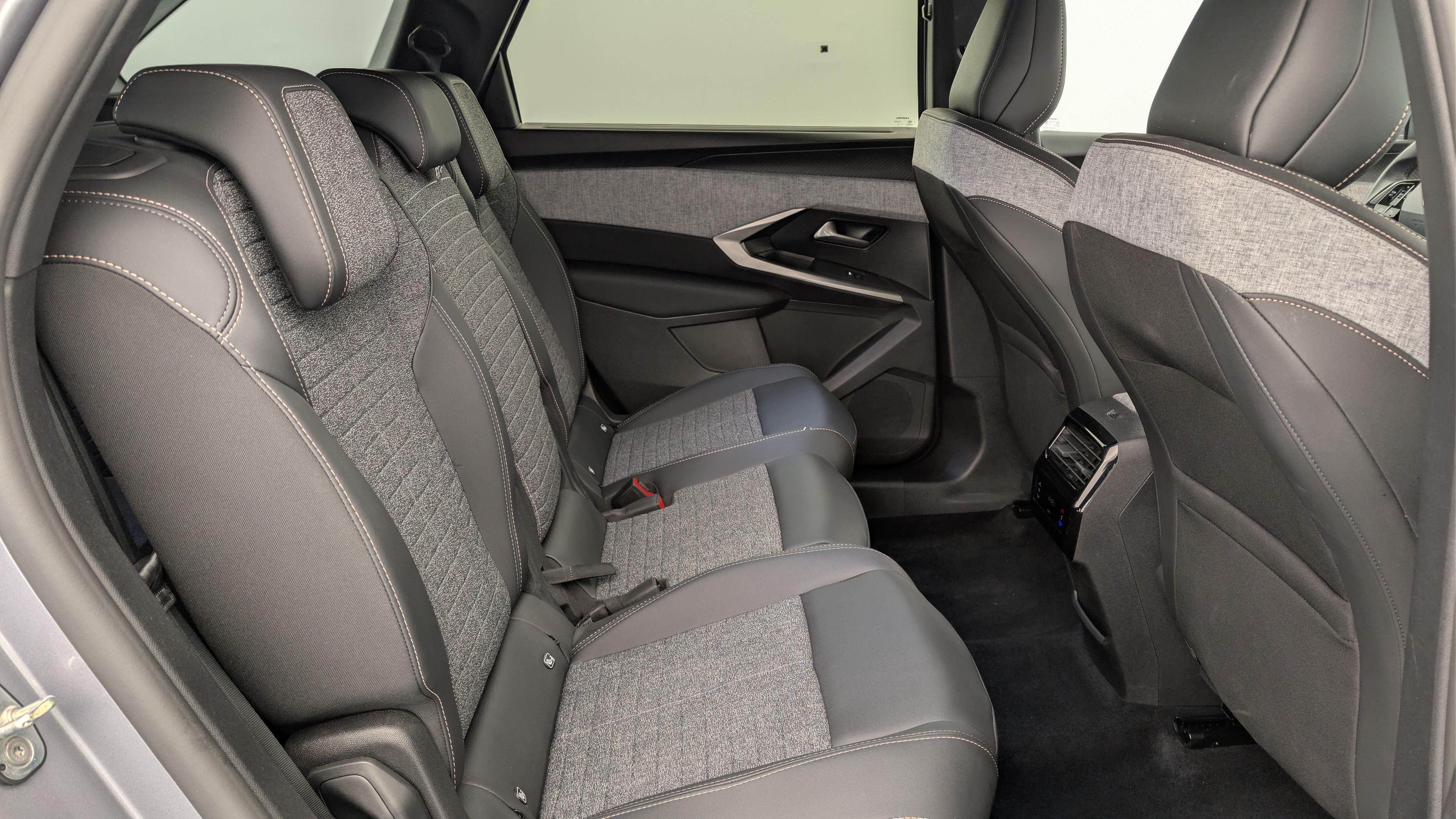 Peugeot 5008 HYBRID 145 CH E-DCS6 ALLURE