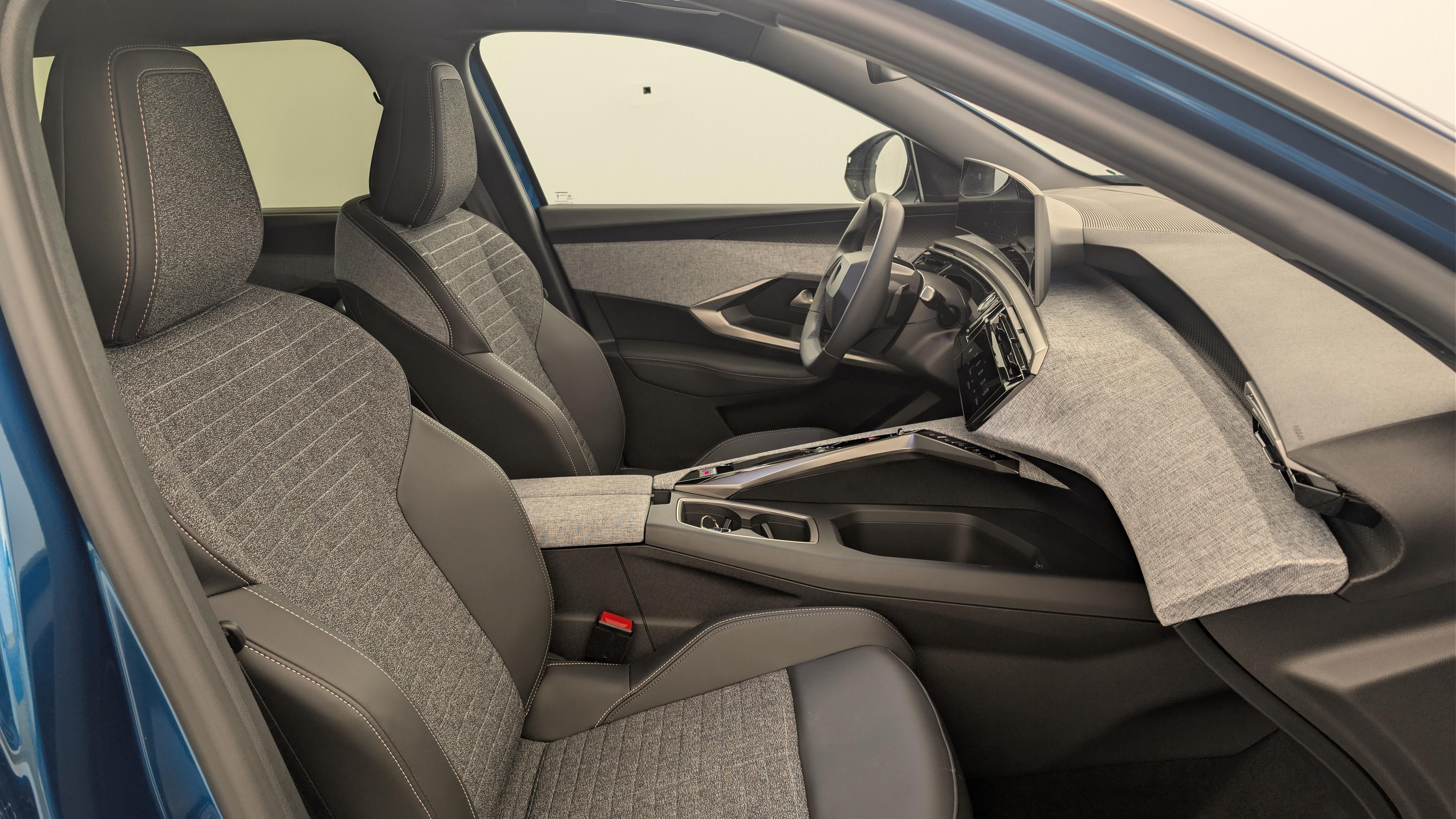 Peugeot 5008 HYBRID 145 CH E-DCS6 ALLURE
