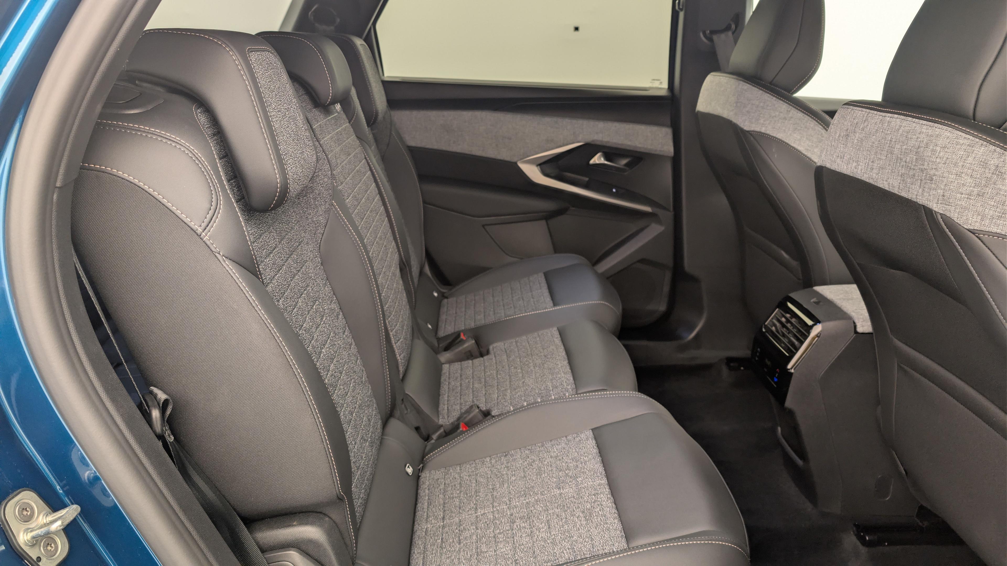Peugeot 5008 HYBRID 145 CH E-DCS6 ALLURE