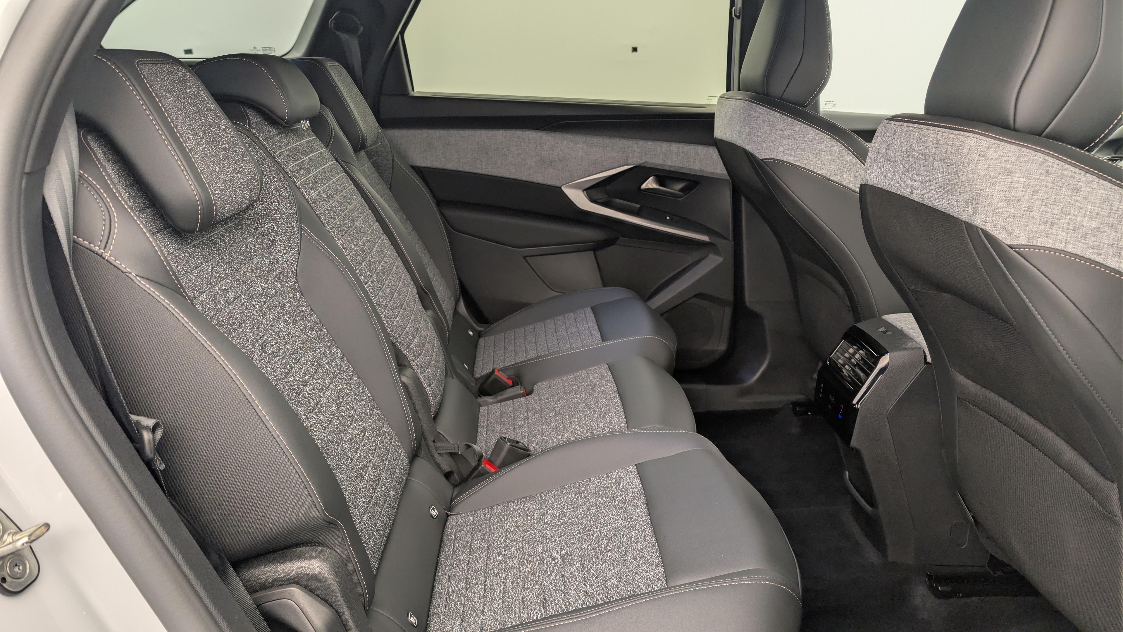 Peugeot 5008 HYBRID 145 CH E-DCS6 ALLURE