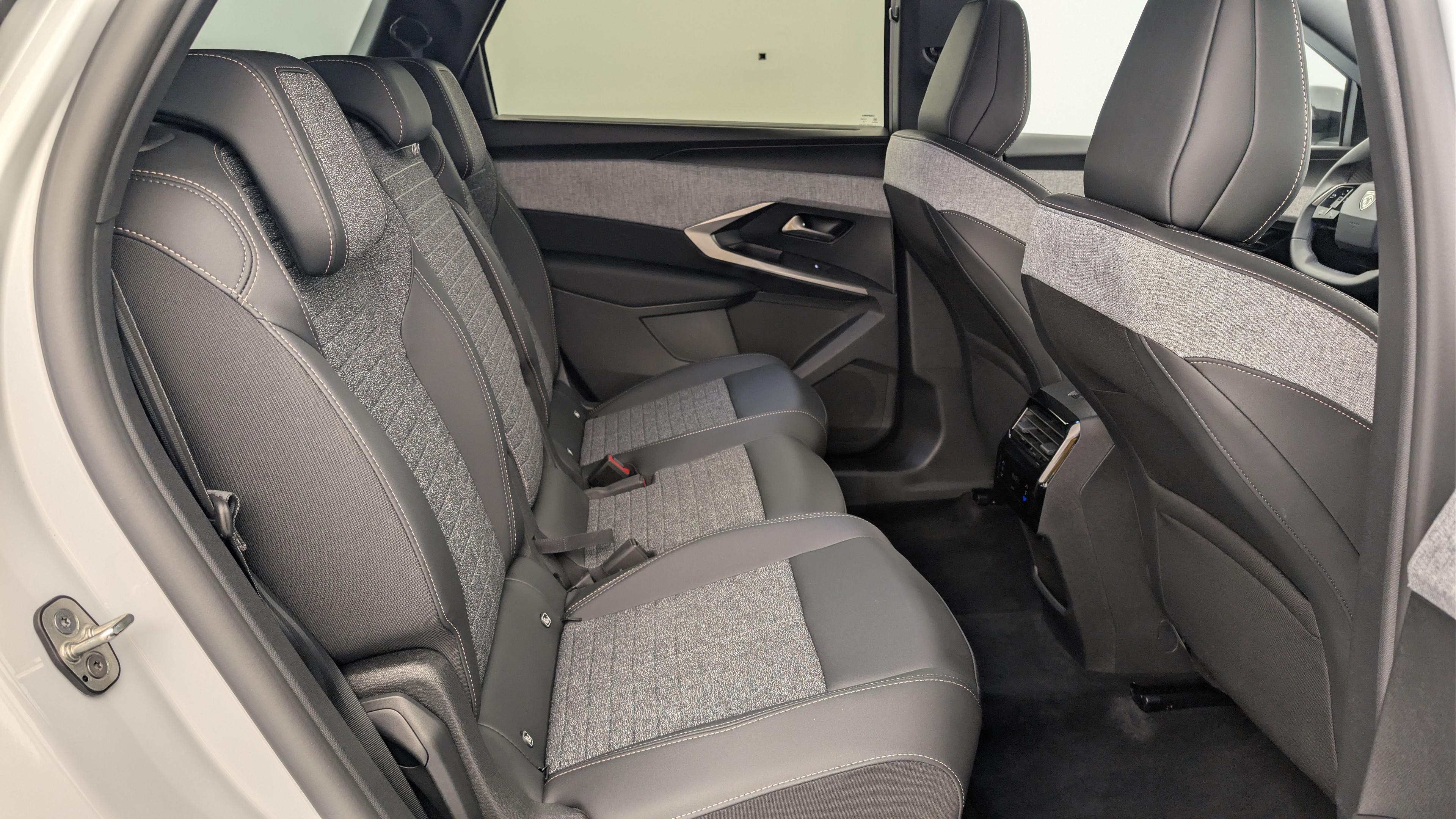 Peugeot 5008 HYBRID 145 CH E-DCS6 ALLURE