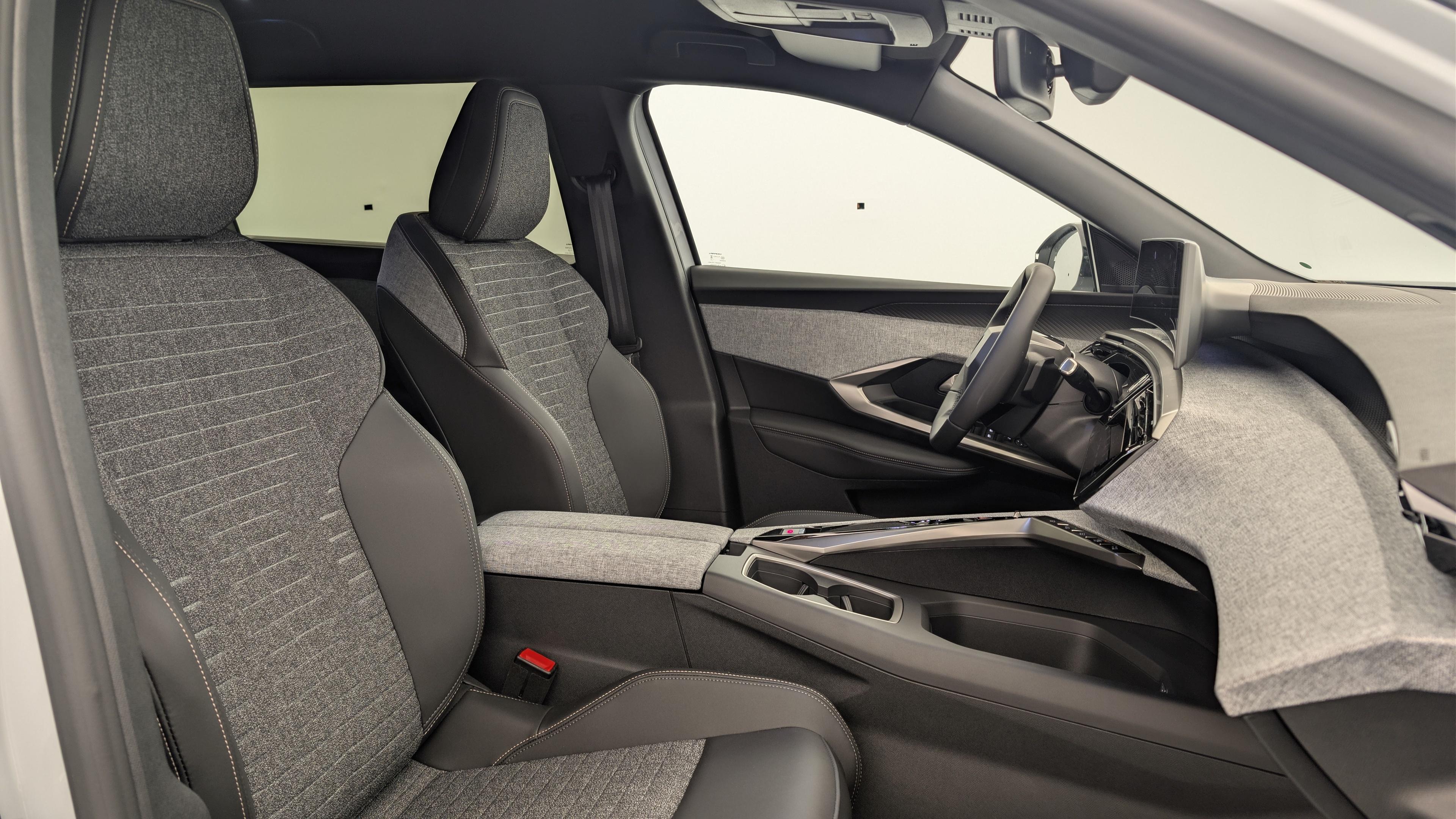 Peugeot 5008 HYBRID 145 CH E-DCS6 ALLURE
