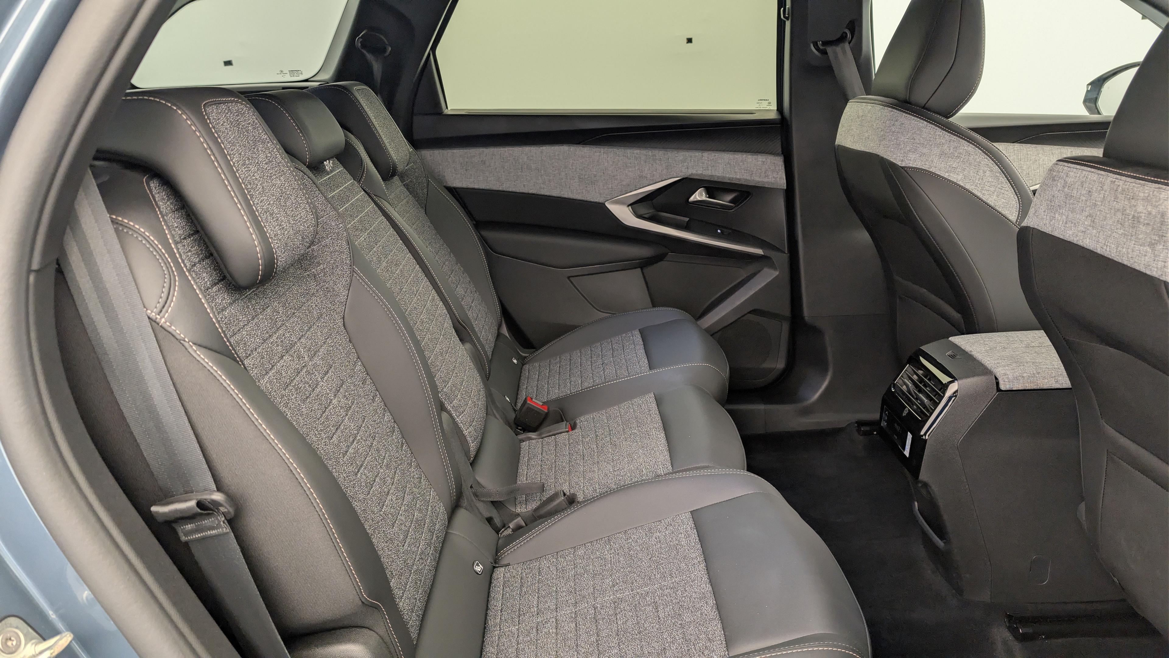 Peugeot 5008 HYBRID 145 CH E-DCS6 ALLURE