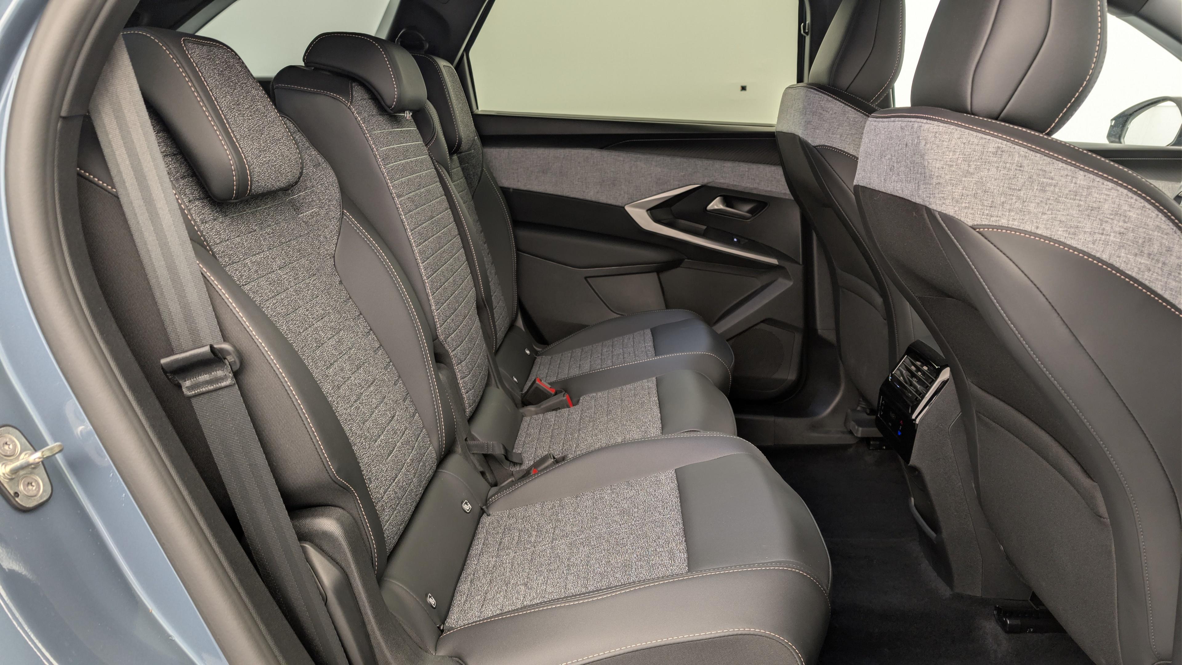 Peugeot 5008 HYBRID 145 CH E-DCS6 ALLURE