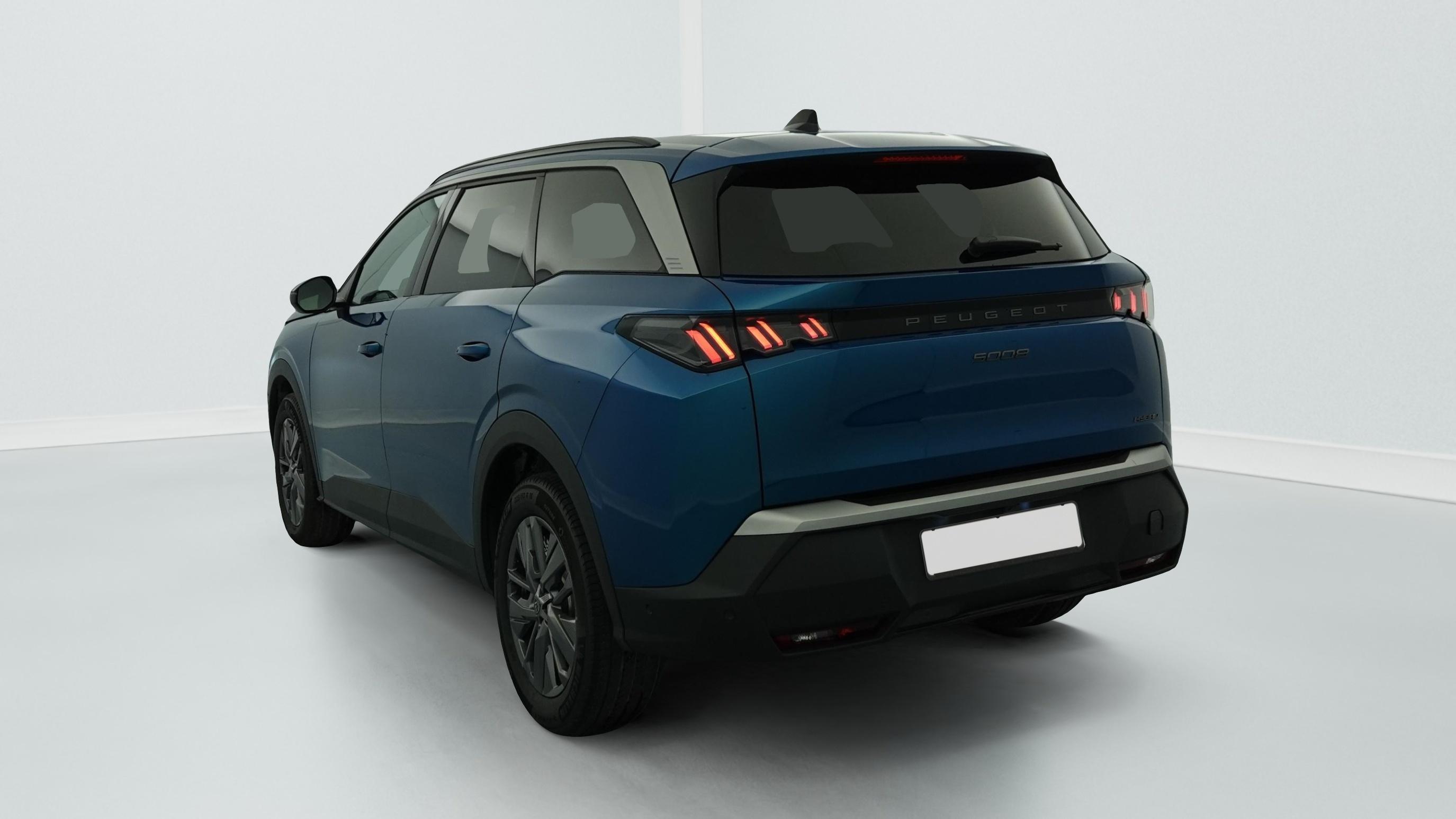 Peugeot 5008 HYBRID 145 CH E-DCS6 ALLURE