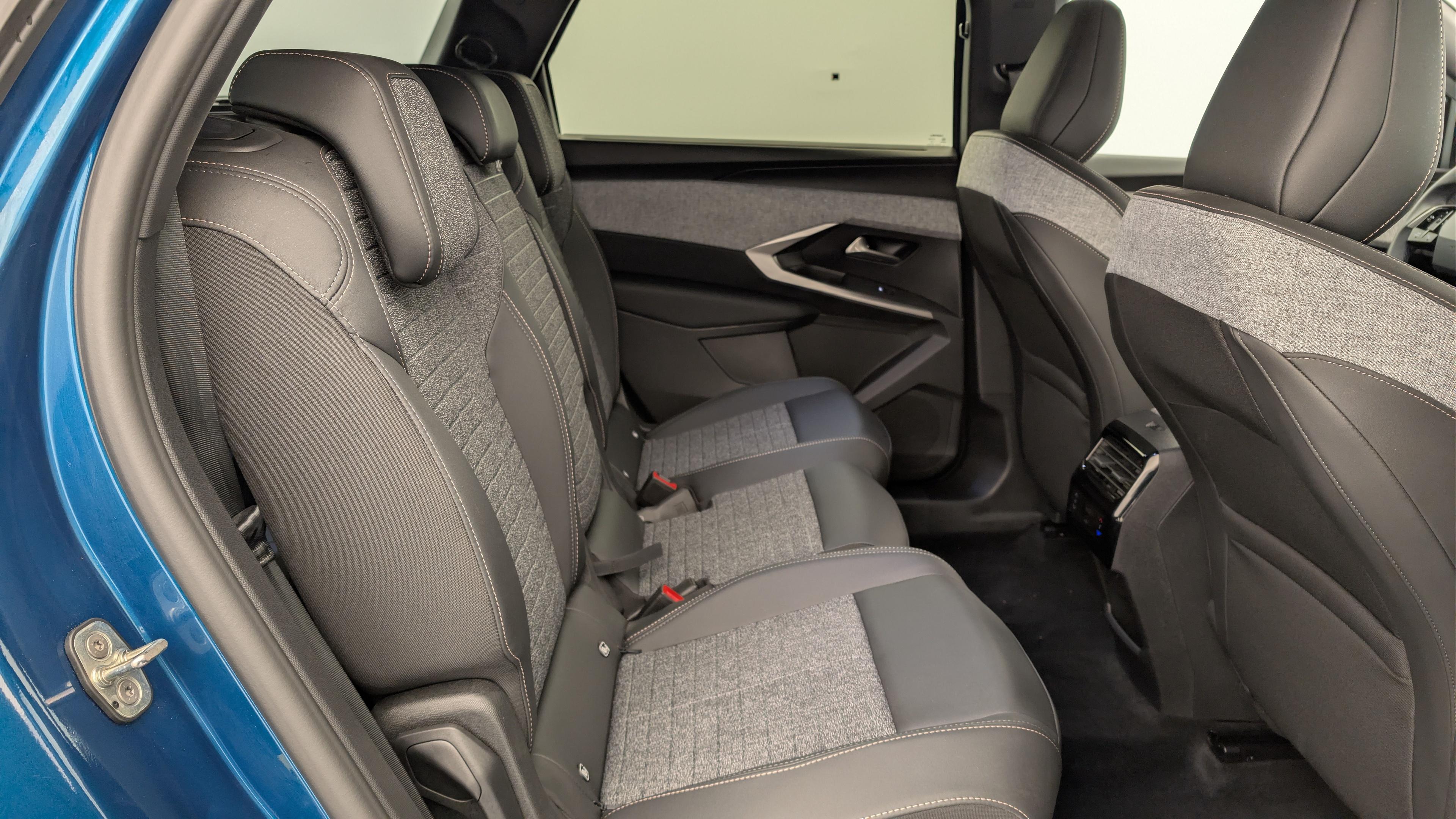Peugeot 5008 HYBRID 145 CH E-DCS6 ALLURE