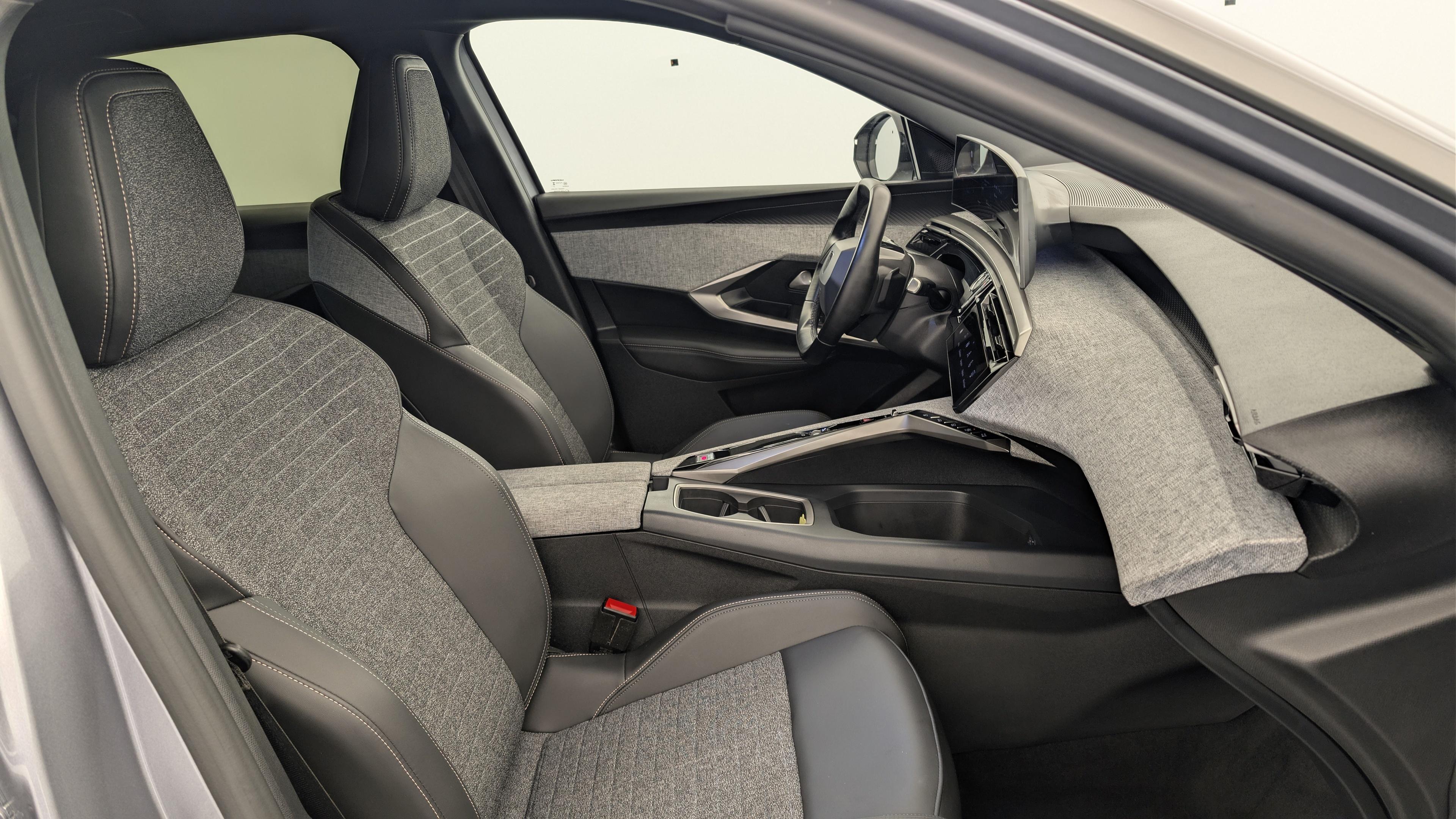 Peugeot 3008 Hybrid 145 e-DCS6 Allure