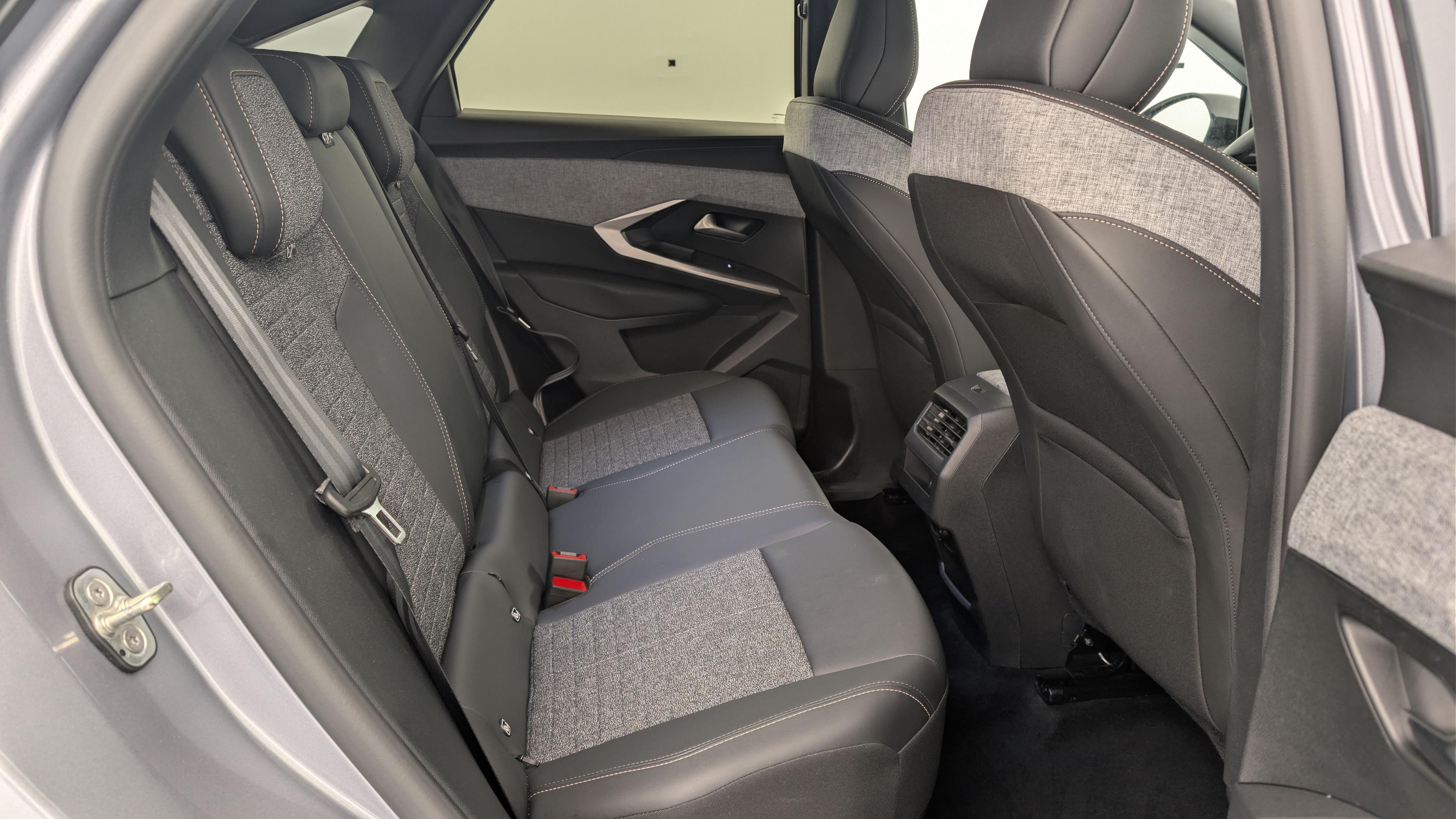 Peugeot 3008 Hybrid 145 e-DCS6 Allure