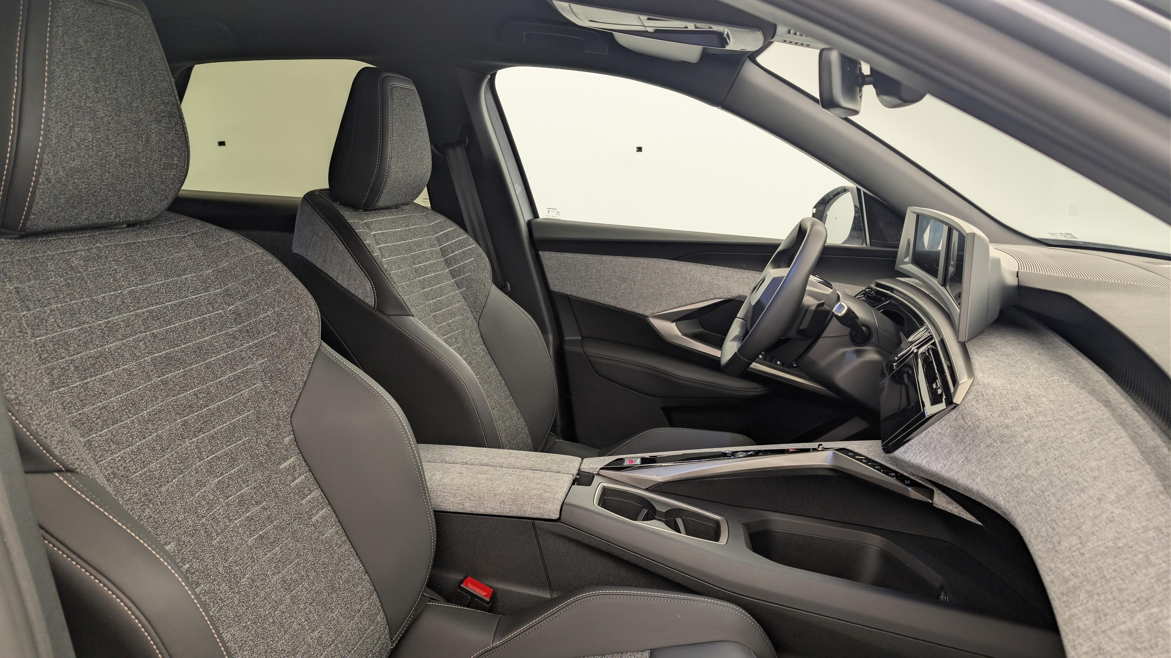 Peugeot 3008 Hybrid 145 e-DCS6 Allure
