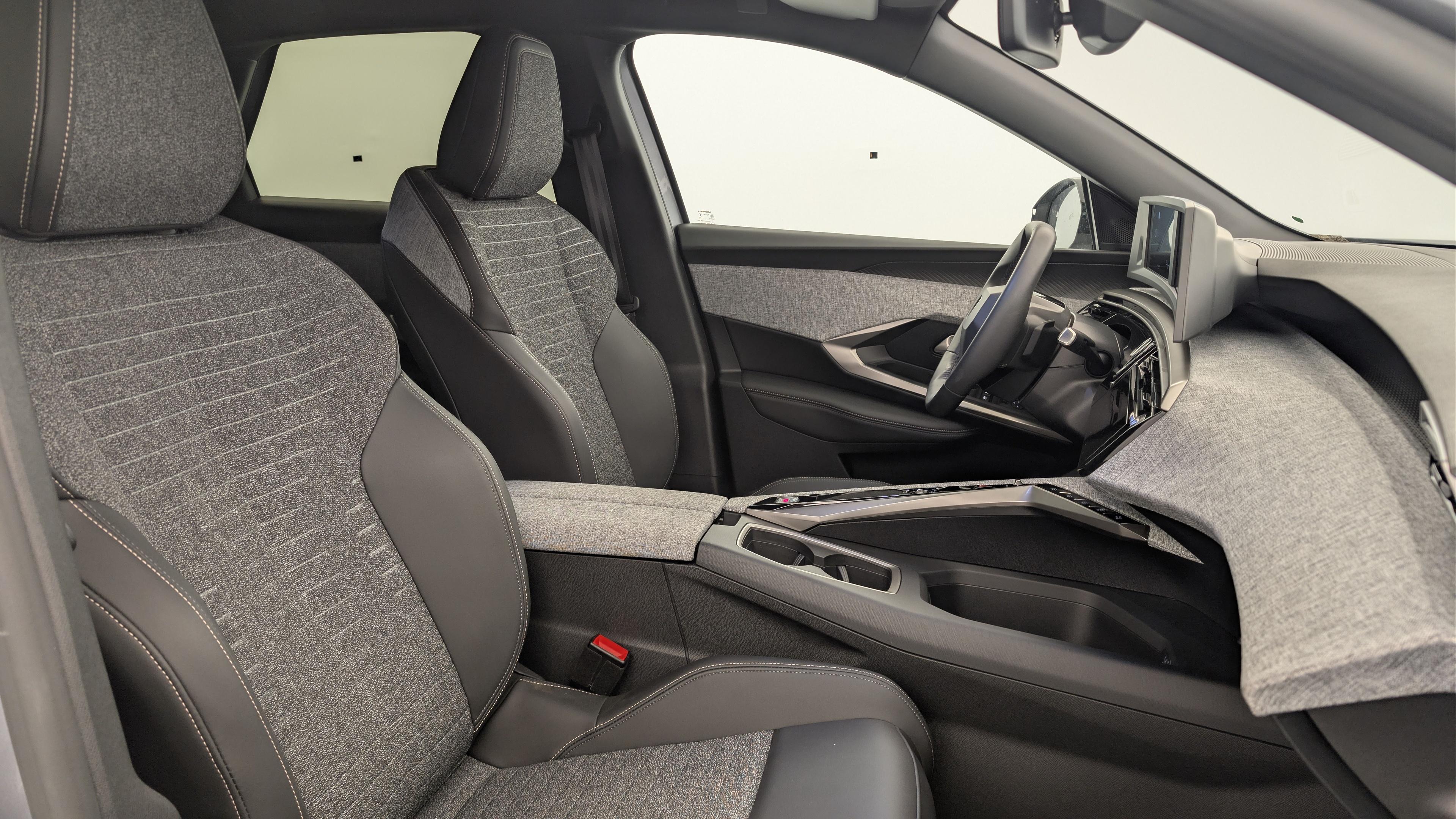 Peugeot 3008 Hybrid 145 e-DCS6 Allure