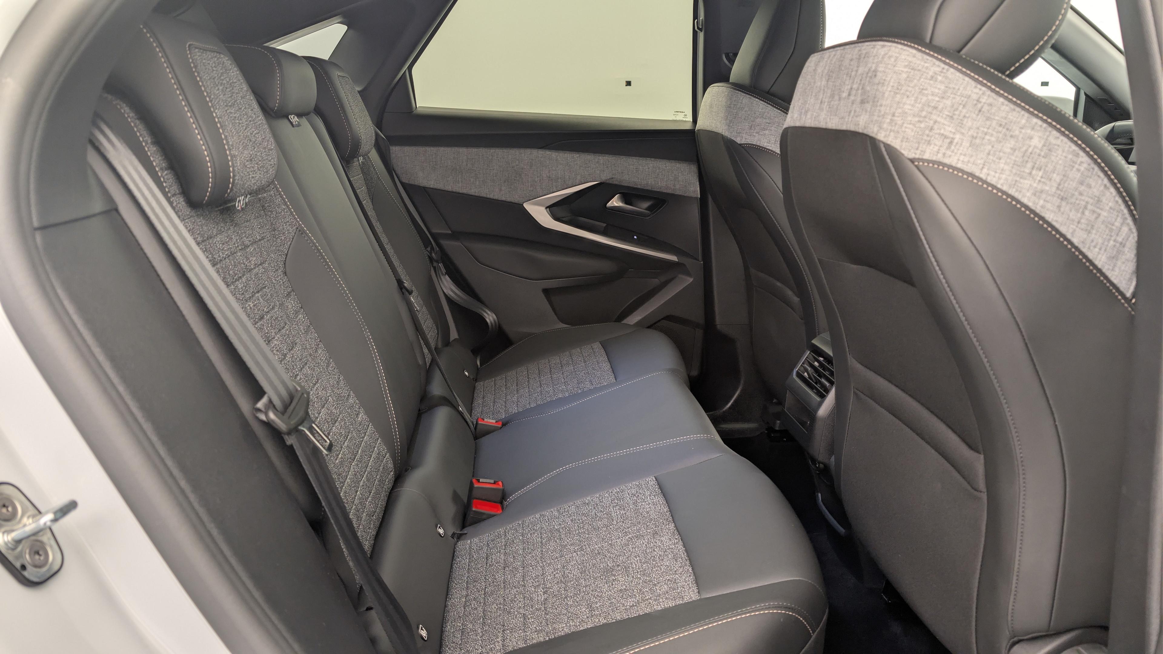 Peugeot 3008 Hybrid 145 e-DCS6 Allure