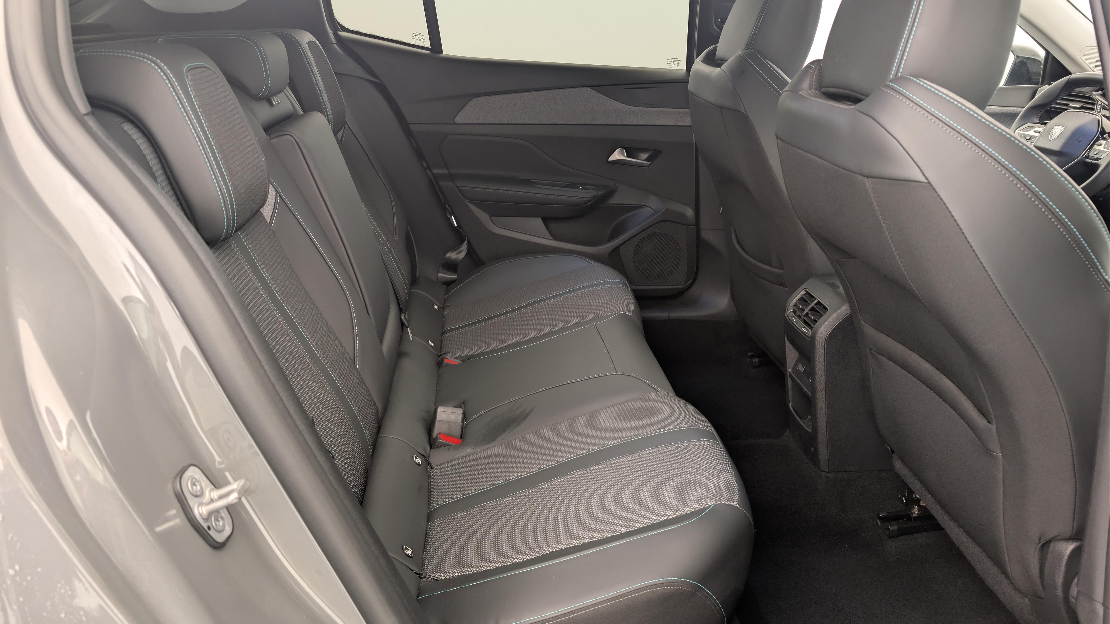 Peugeot 408 Hybrid 145 e-DCS6 Allure