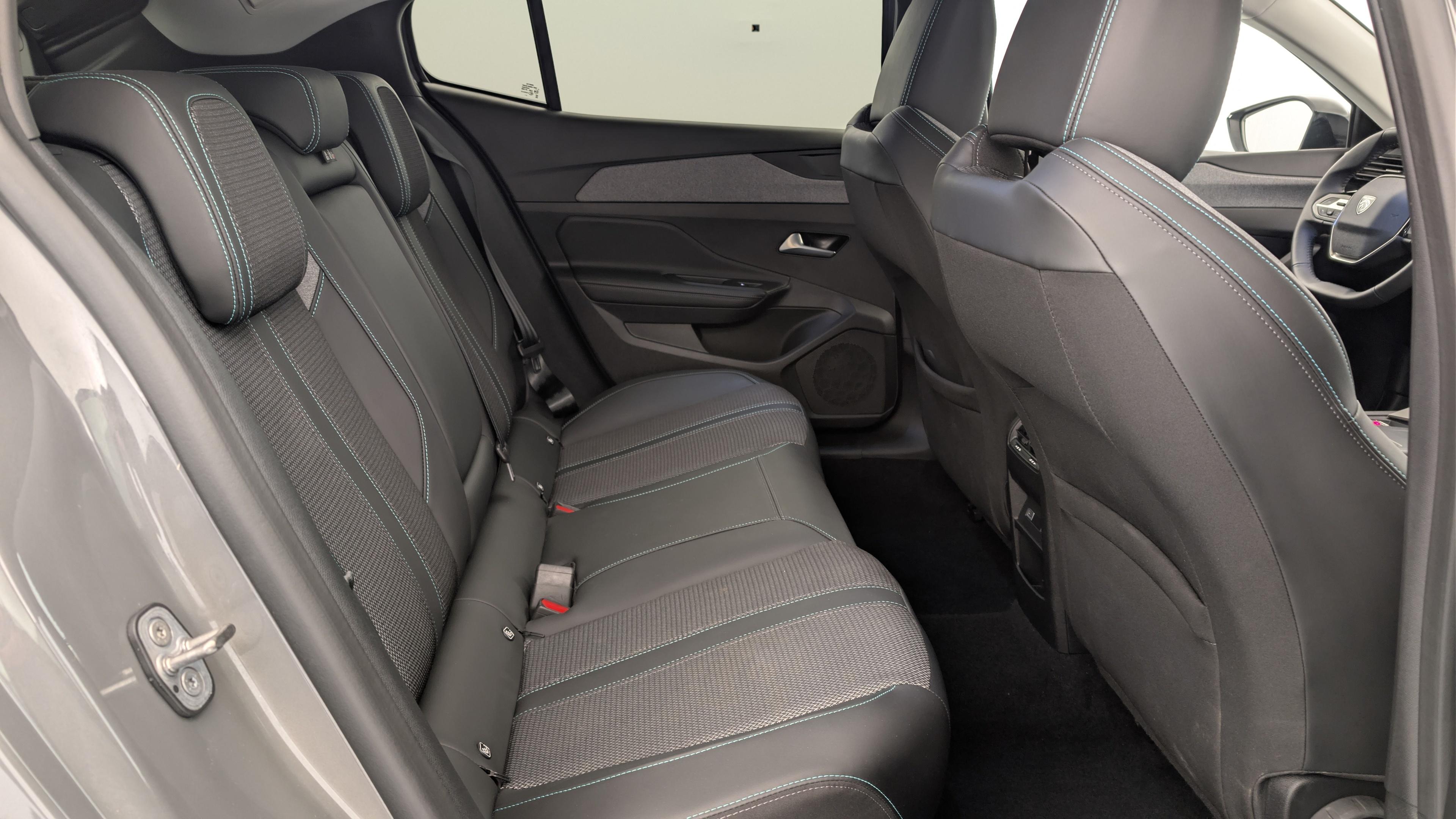 Peugeot 408 Hybrid 145 e-DCS6 Allure