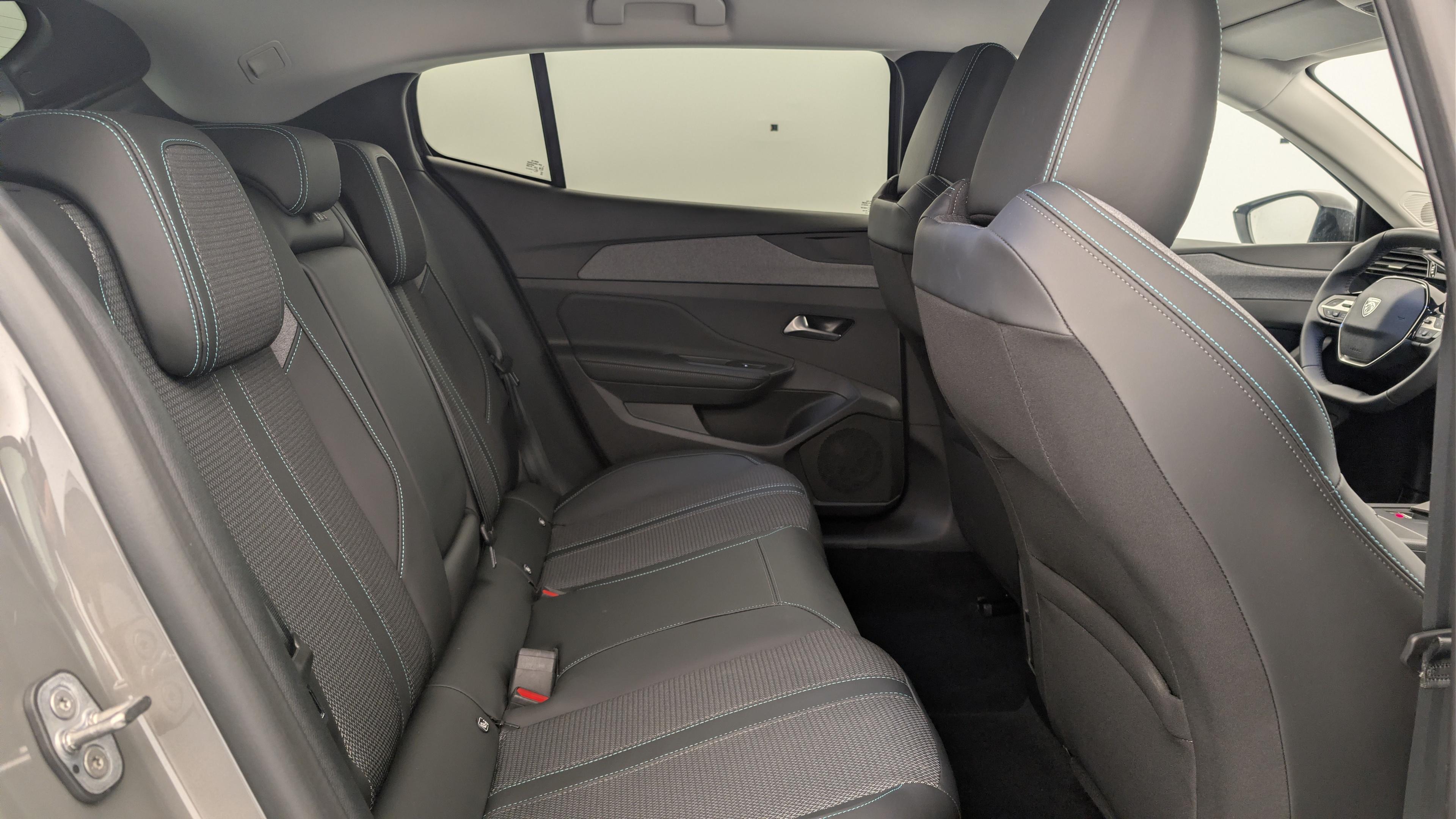 Peugeot 408 Hybrid 145 e-DCS6 Allure