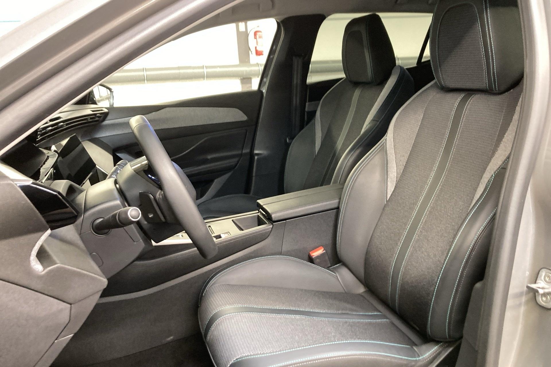 Peugeot 408 Hybrid 145 e-DCS6 Allure
