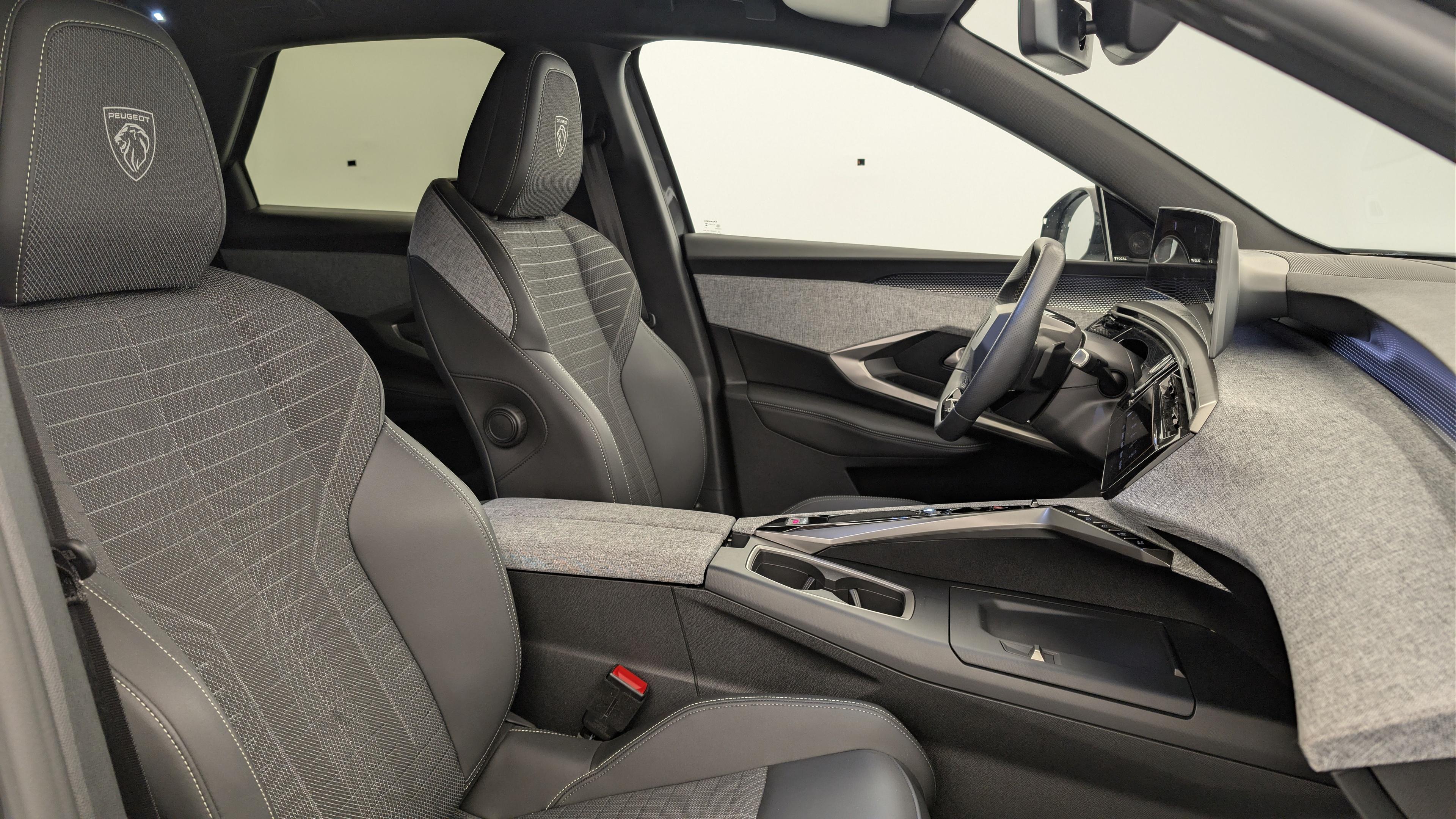 Peugeot 3008 Hybrid 145 e-DCS6 GT