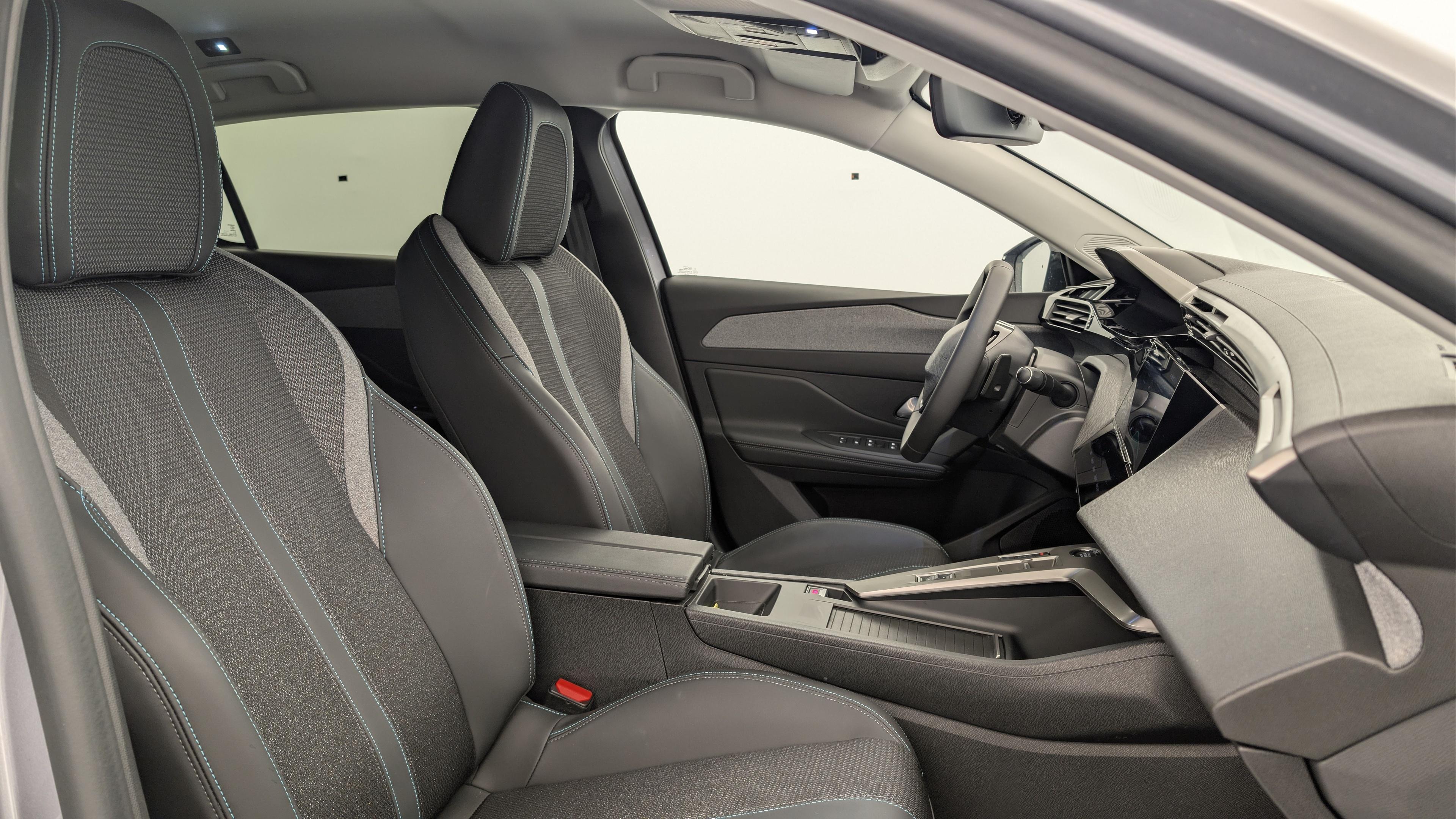 Peugeot 308 Hybrid 145 e-DCS6 Allure