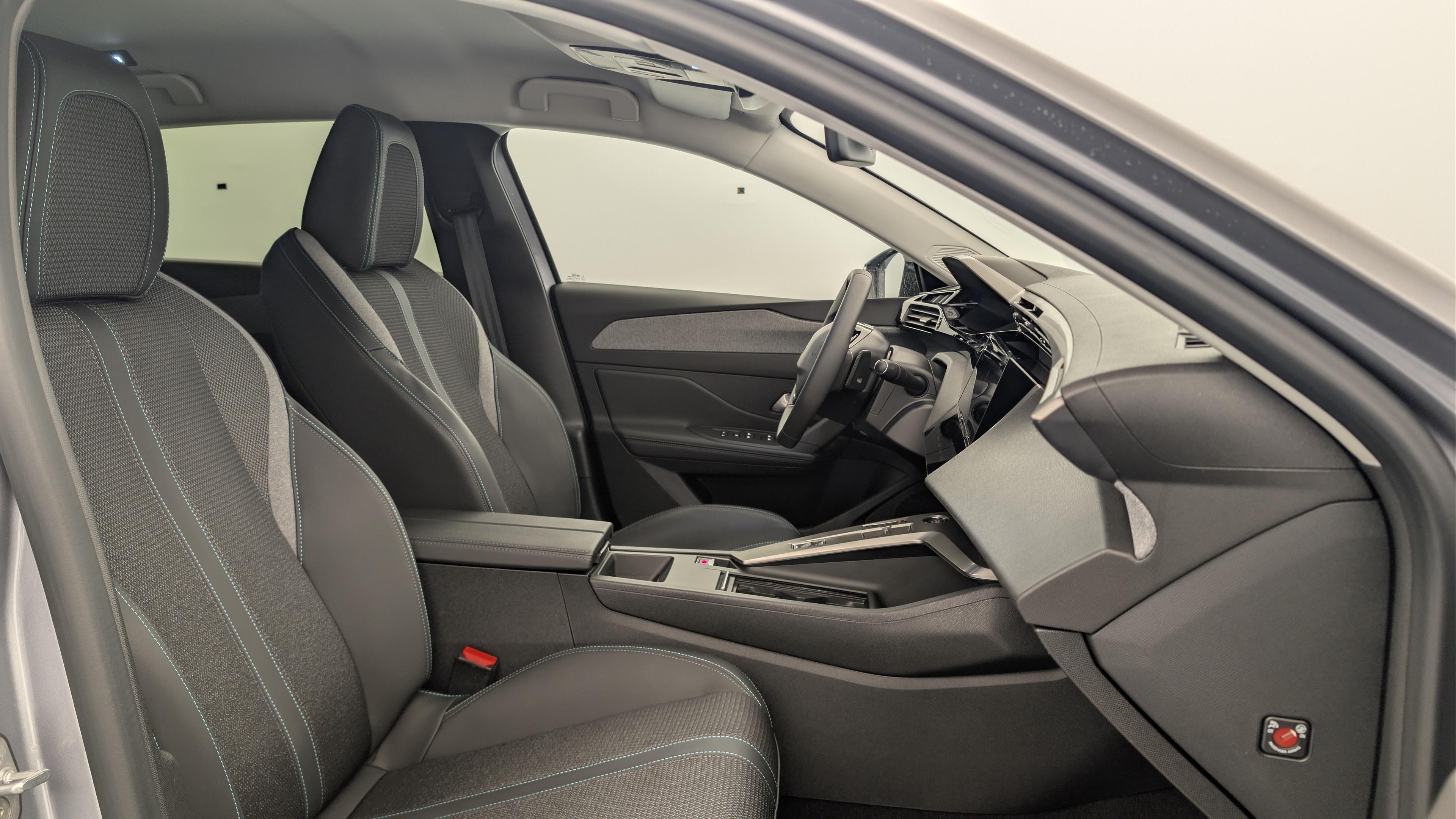 Peugeot 308 Hybrid 145 e-DCS6 Allure