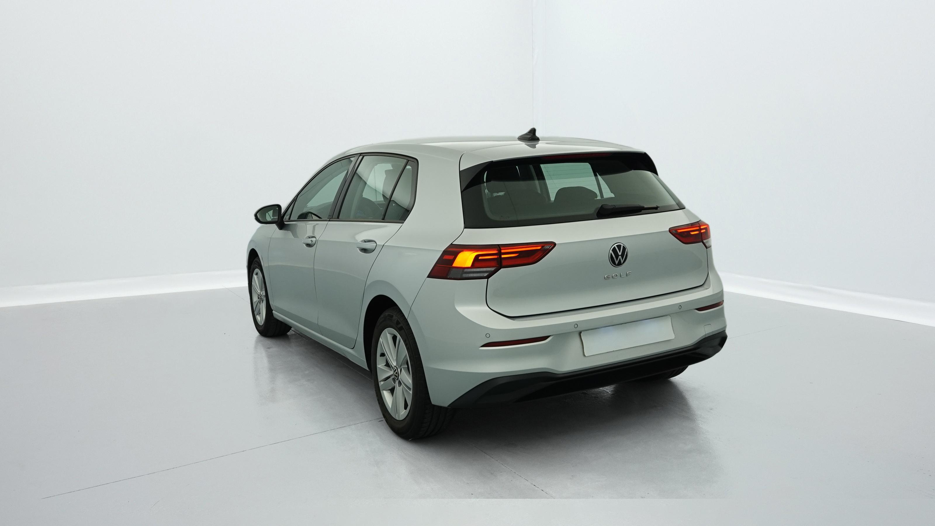 Volkswagen GOLF 8 1.0 TSI OPF 110 BVM6 LIFE