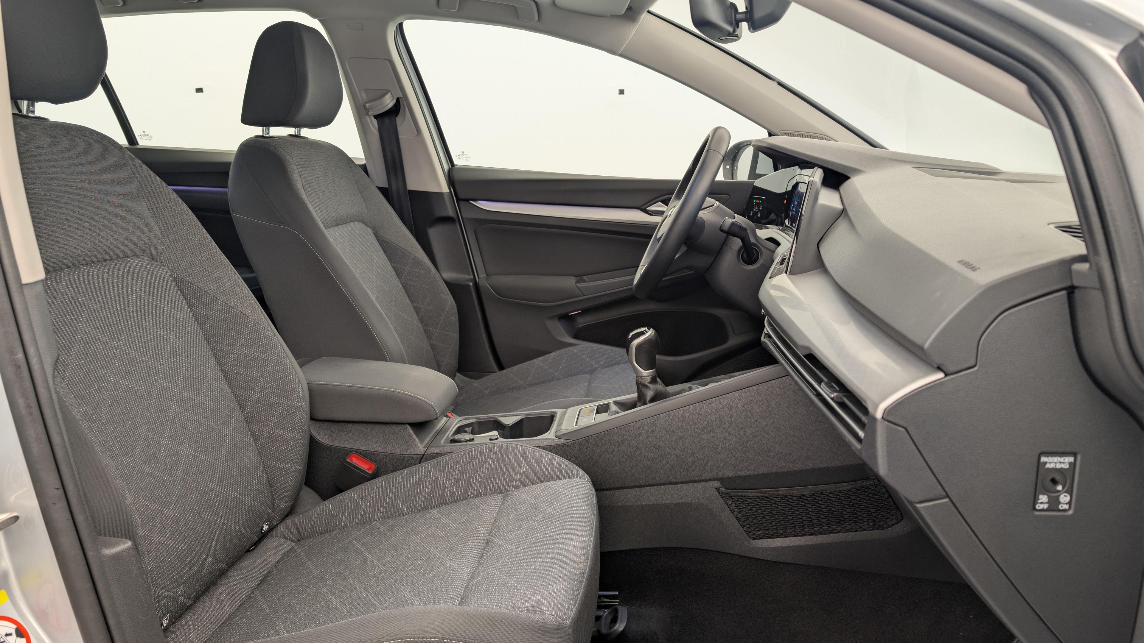 Volkswagen GOLF 8 1.0 TSI OPF 110 BVM6 LIFE