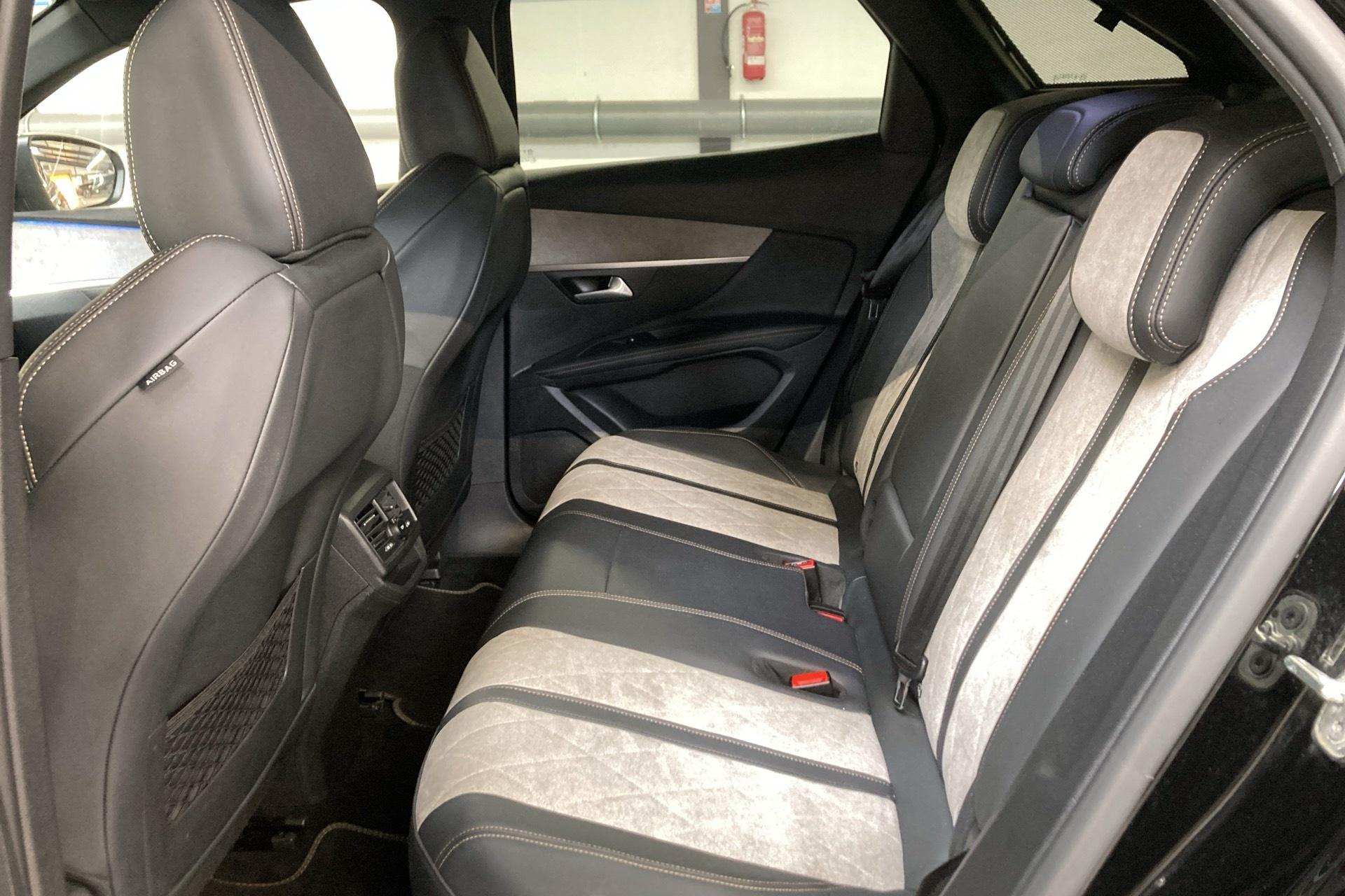 Peugeot 3008 Hybrid4 300 e-EAT8 GT