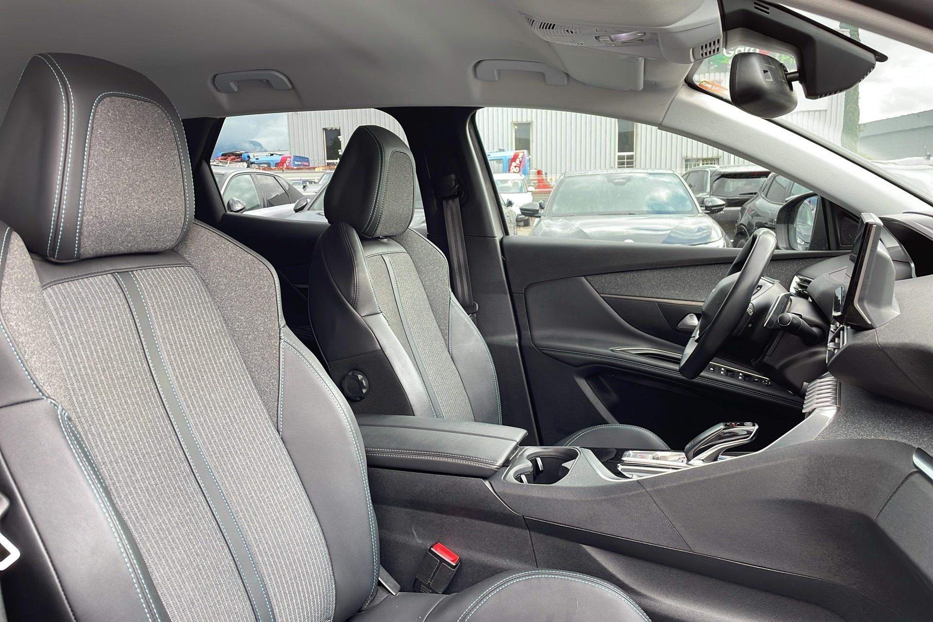 Peugeot 3008 BlueHDi 130ch S&S EAT8 Allure Pack