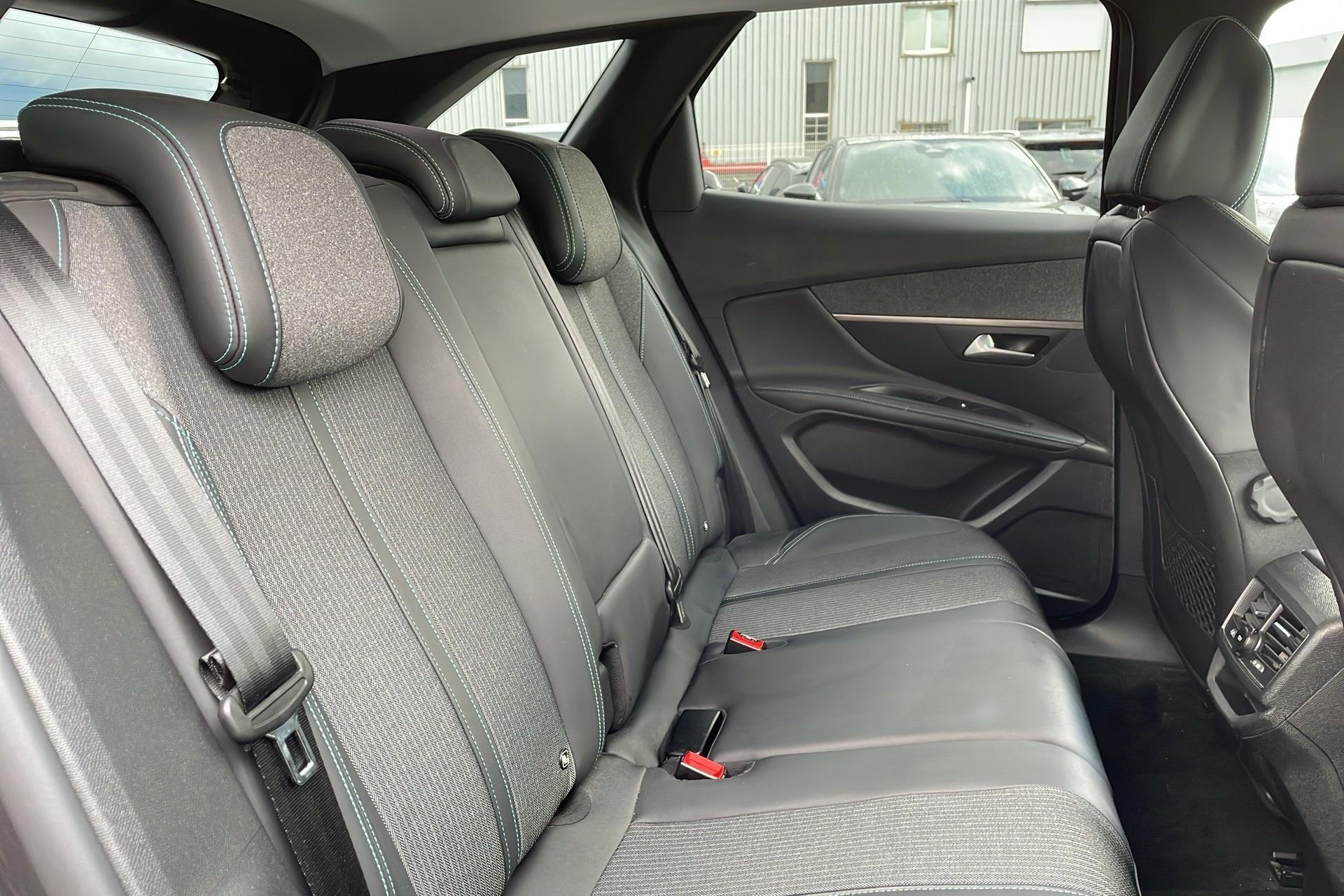 Peugeot 3008 BlueHDi 130ch S&S EAT8 Allure Pack